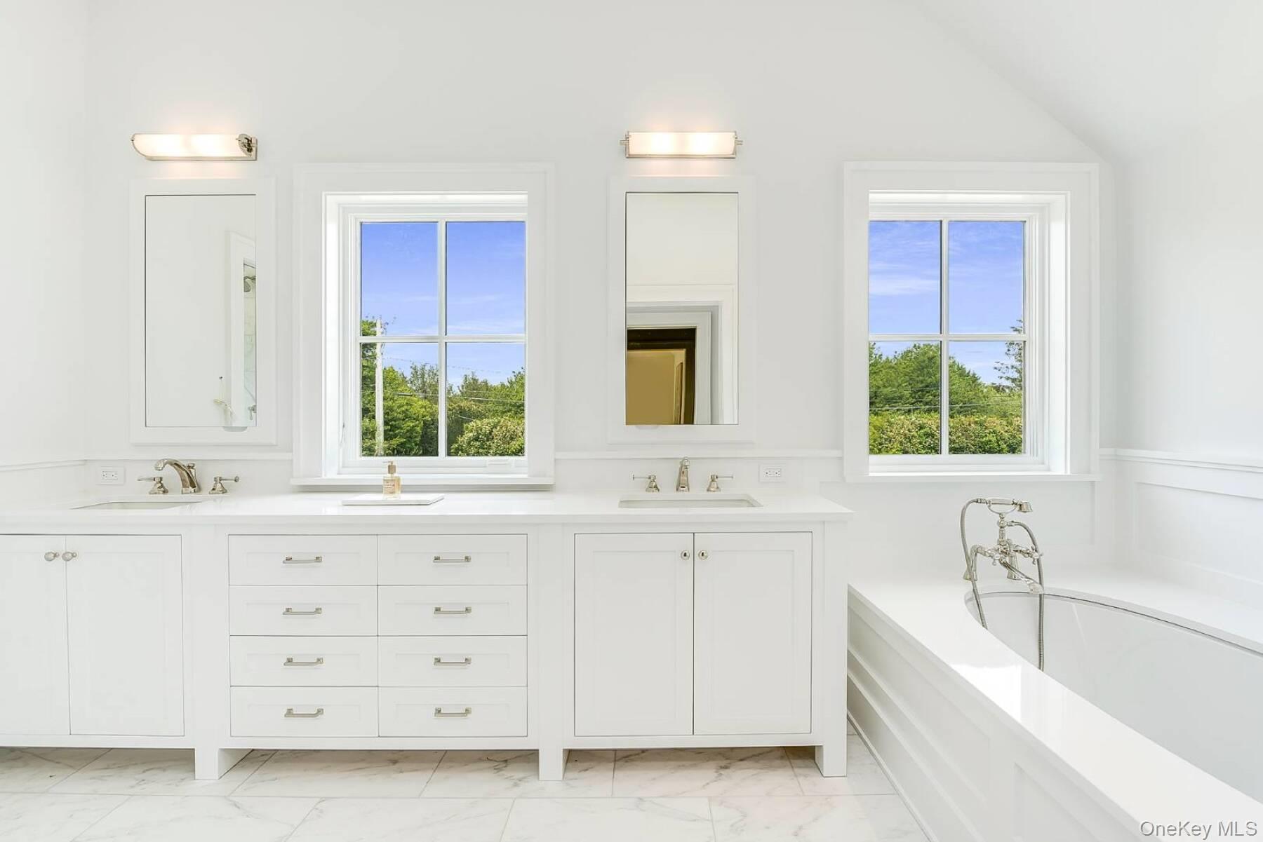 571 Pauls Lane, Bridgehampton, NY 11932