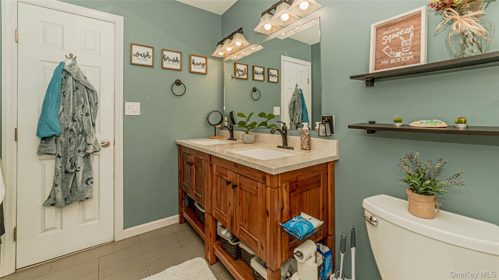 67 Sheldon Street, Central Islip, NY 11722