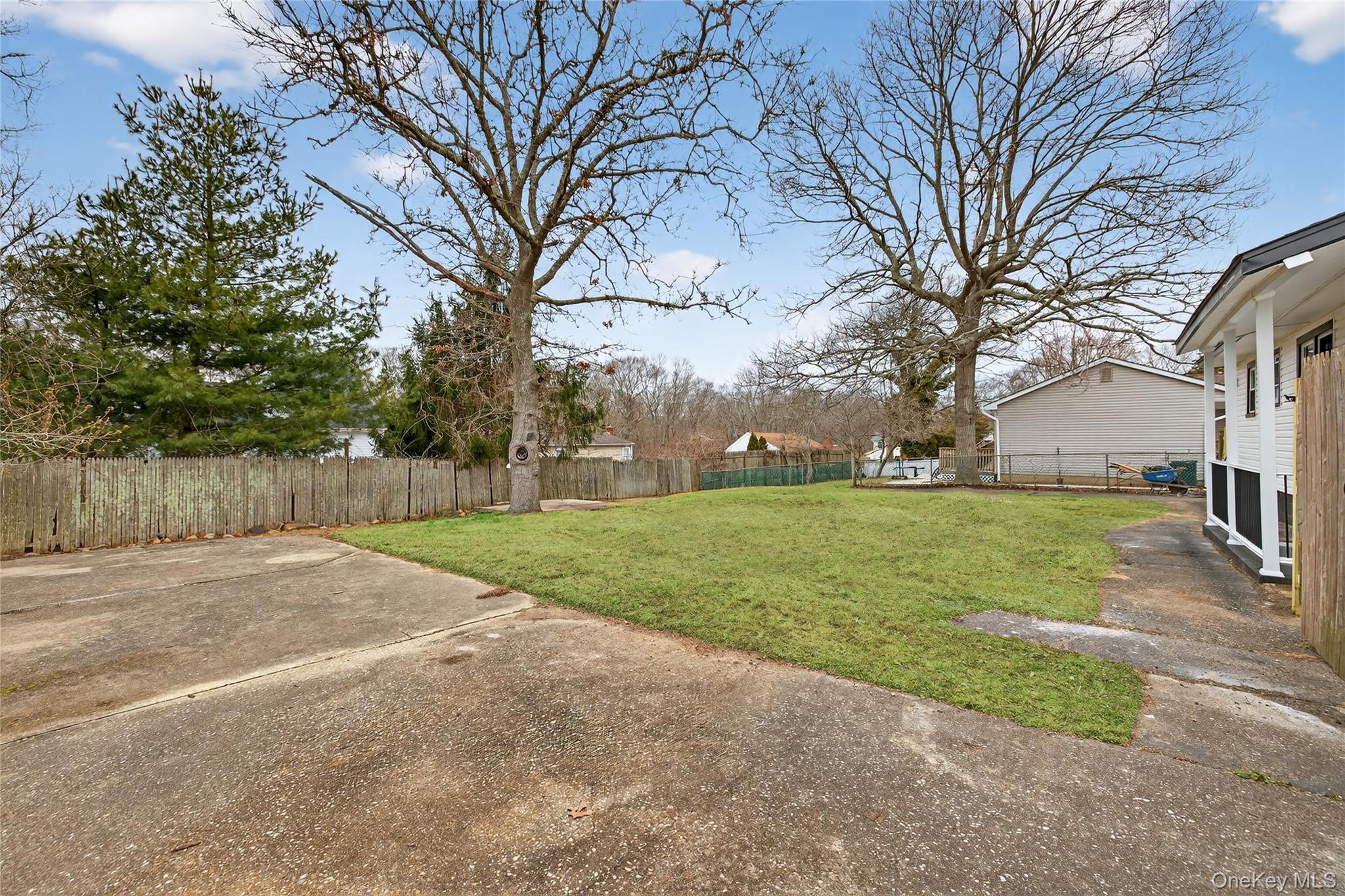 34 Propose Road, Shirley, NY 11967