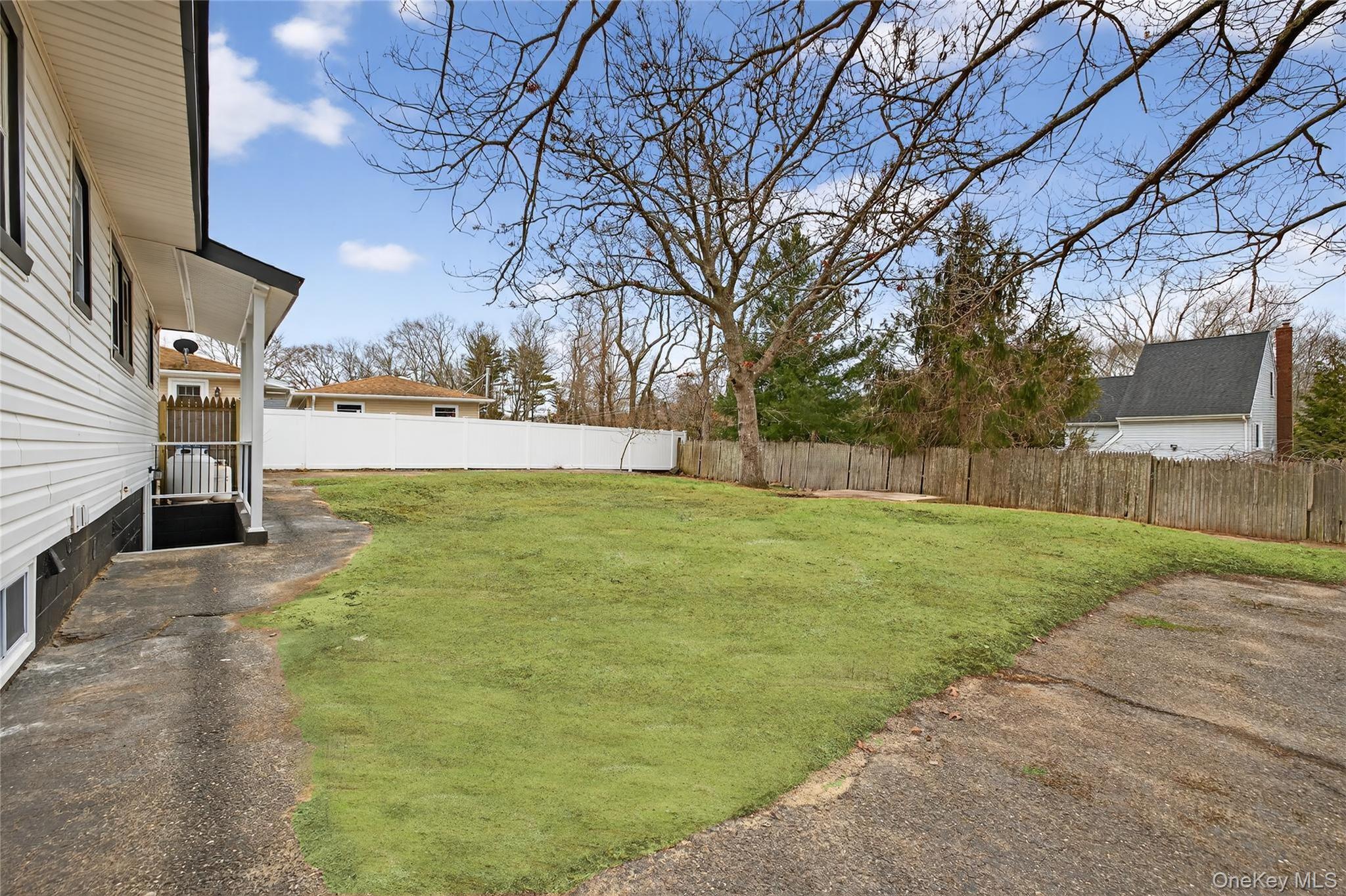 34 Propose Road, Shirley, NY 11967