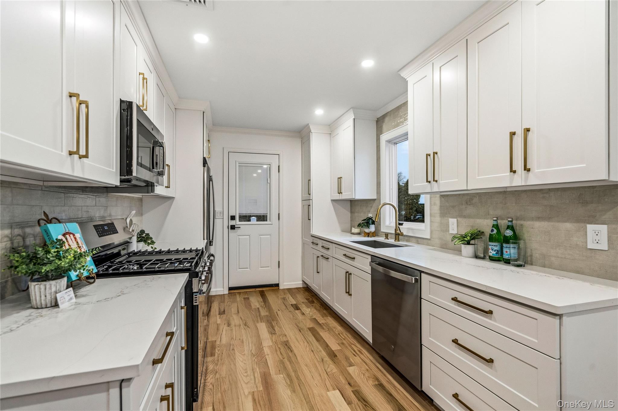 2 Mohegan Drive, Massapequa, NY 11758