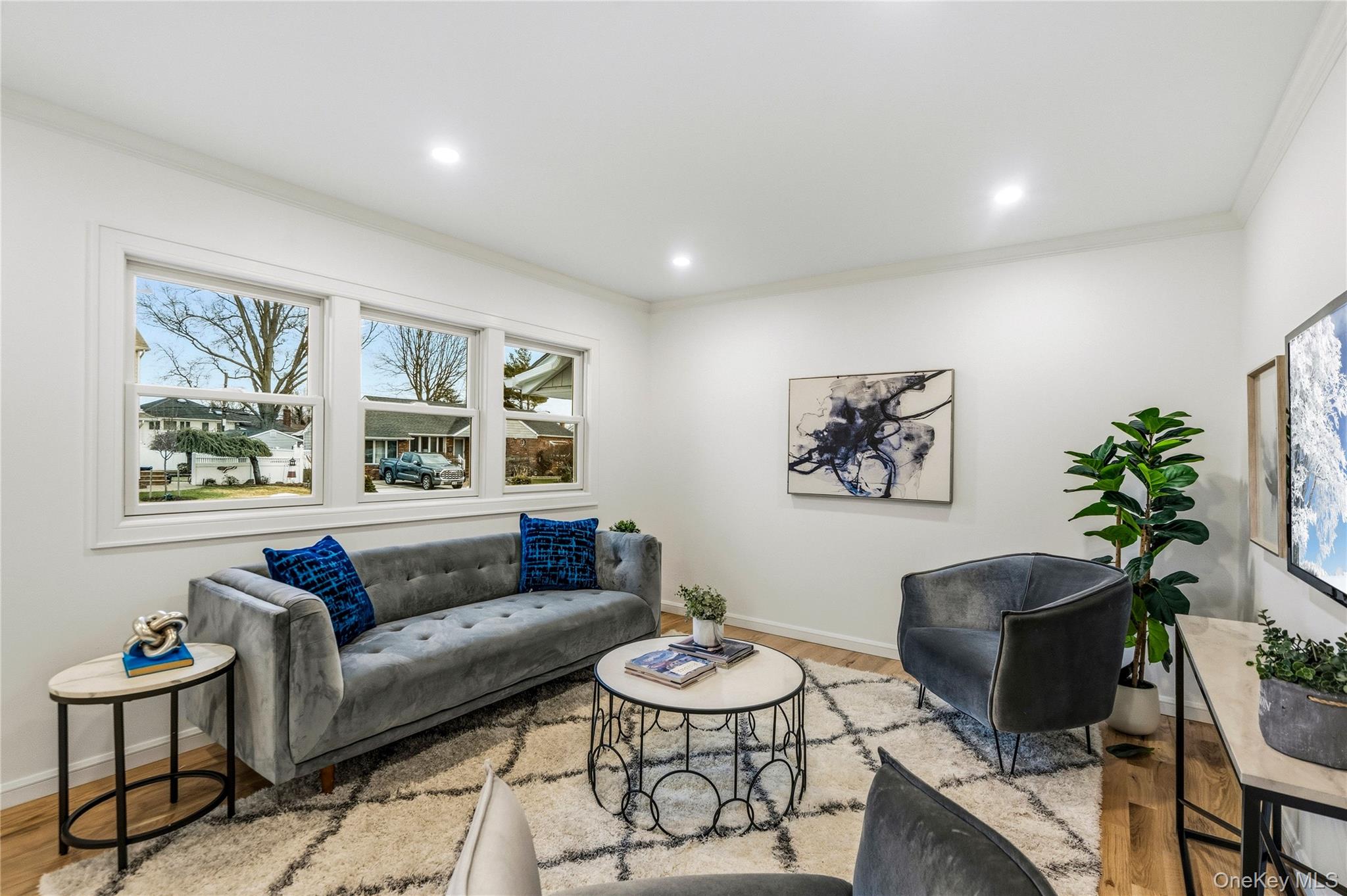 2 Mohegan Drive, Massapequa, NY 11758