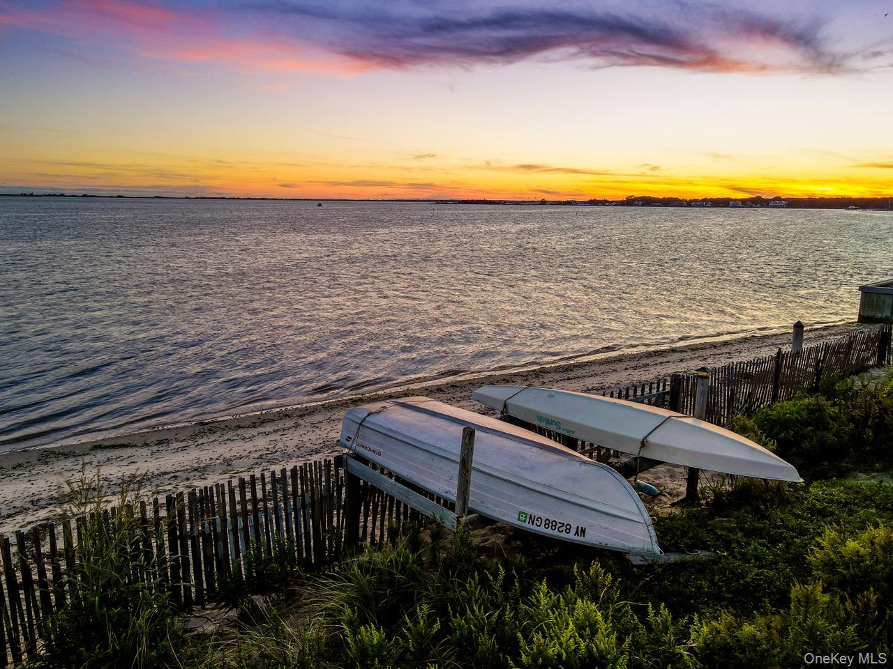 20 Alanson Lane, Hampton Bays, NY 11946