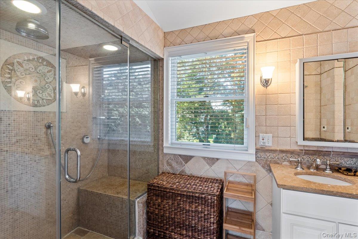 20 Alanson Lane, Hampton Bays, NY 11946