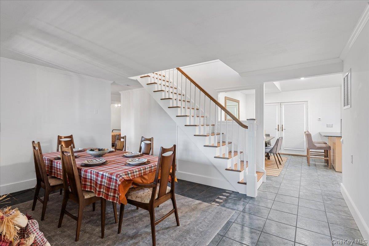 20 Alanson Lane, Hampton Bays, NY 11946