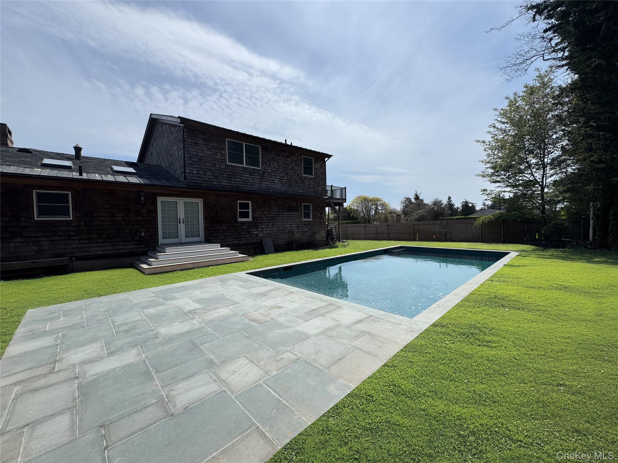 20 Alanson Lane, Hampton Bays, NY 11946