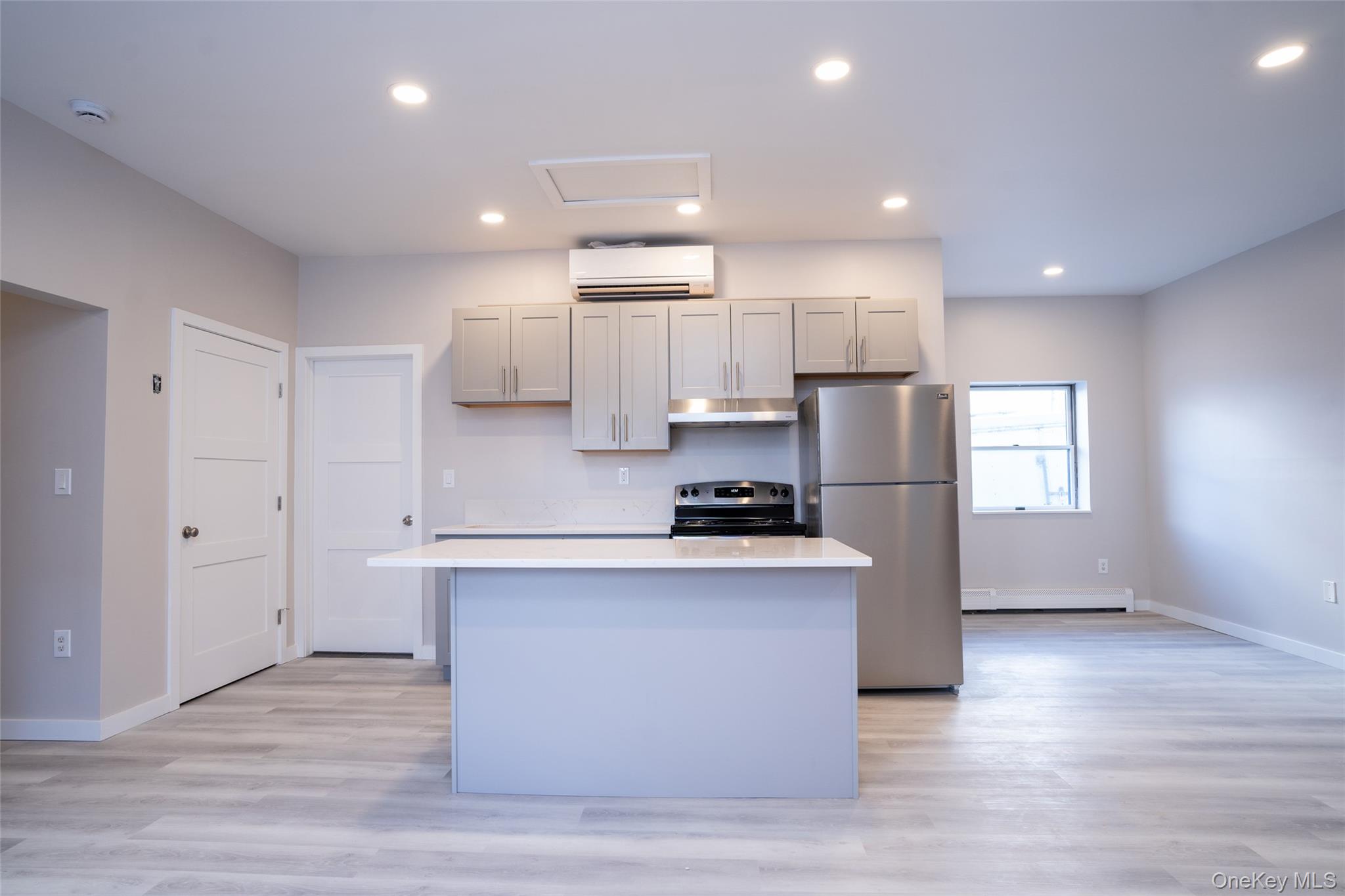 4001 Broadway, Island Park, NY 11558