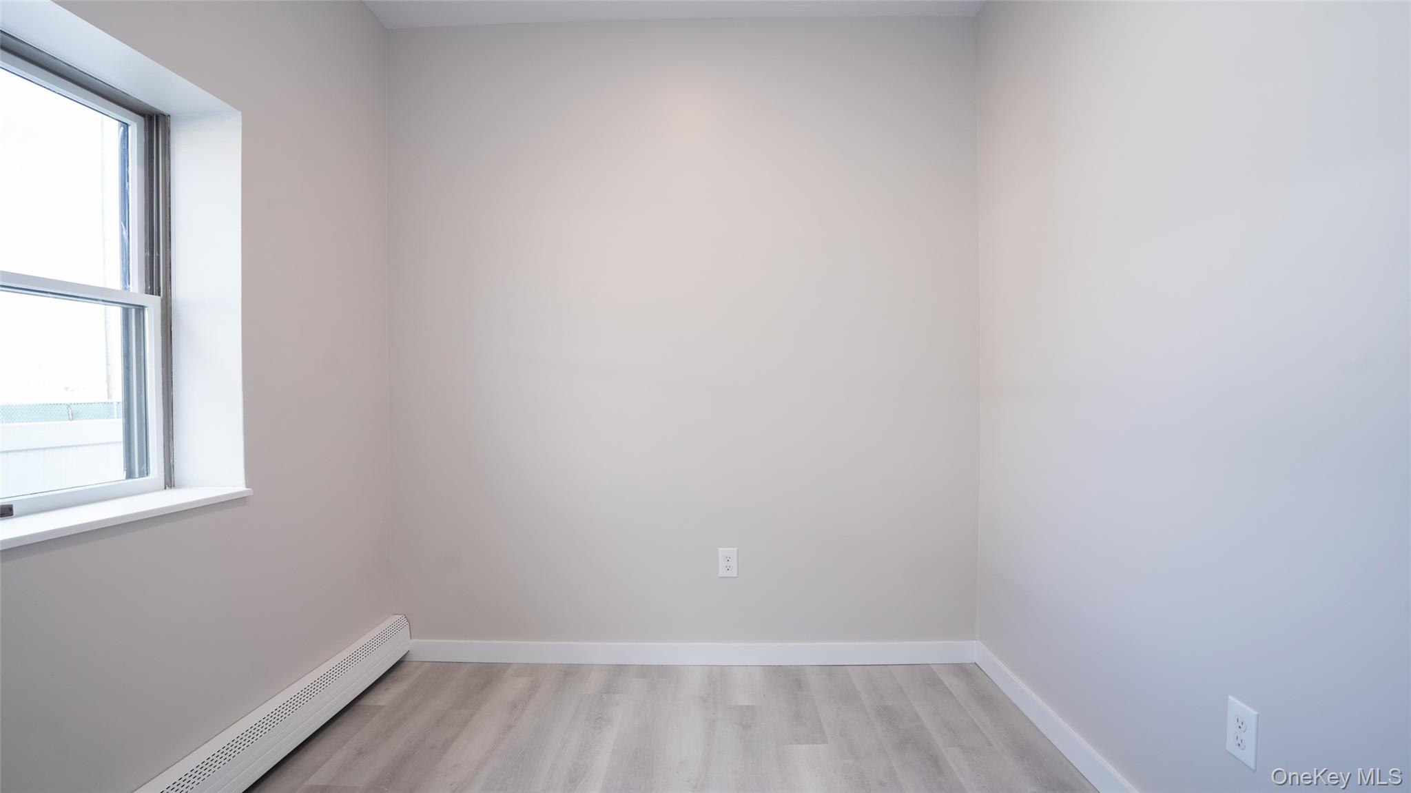 4001 Broadway, Island Park, NY 11558