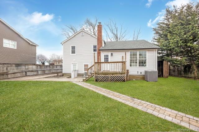 70 E Minerva Road, Lindenhurst, NY 11757