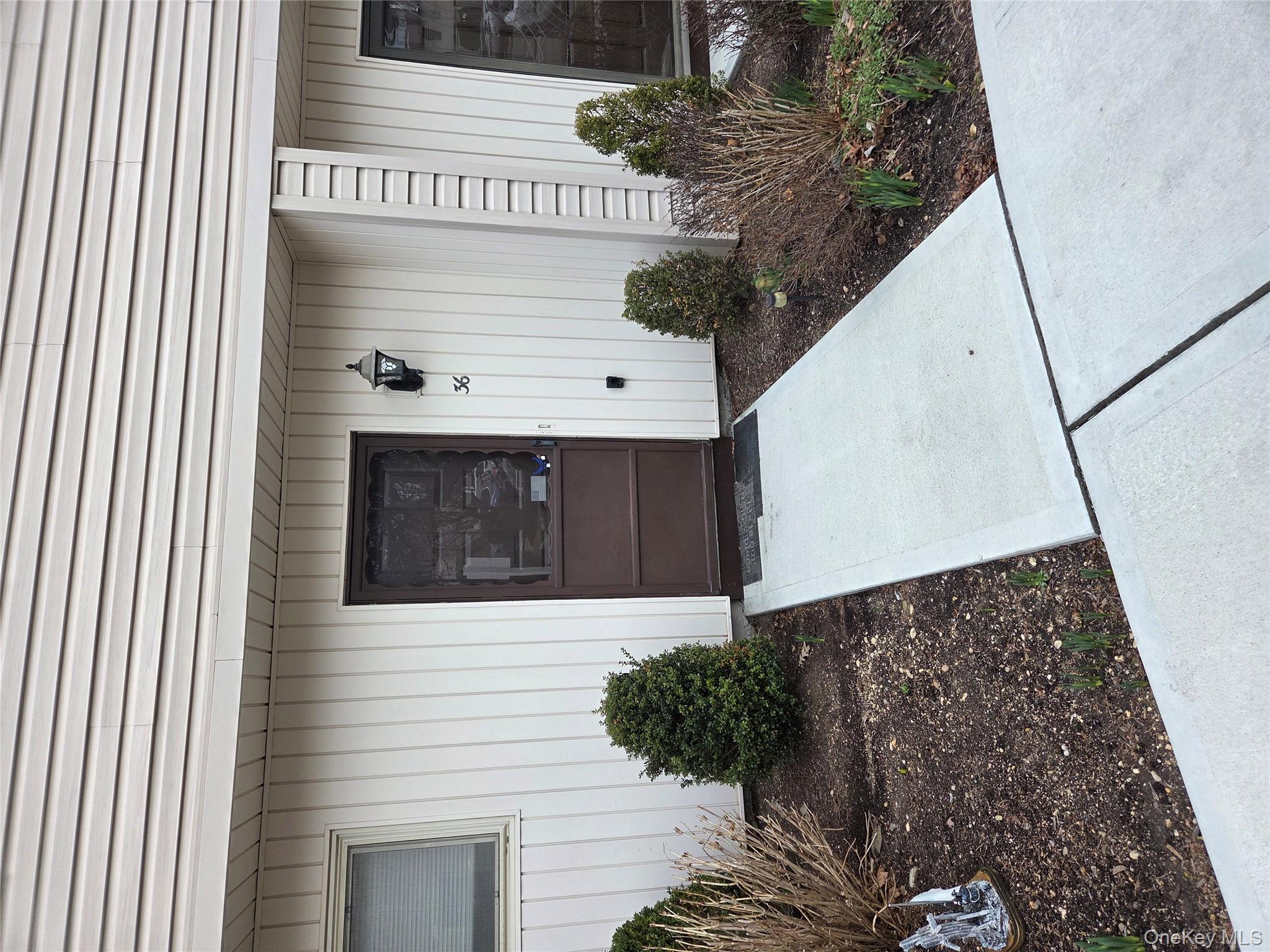 650 Newbridge Road # 36, East Meadow, NY 11554