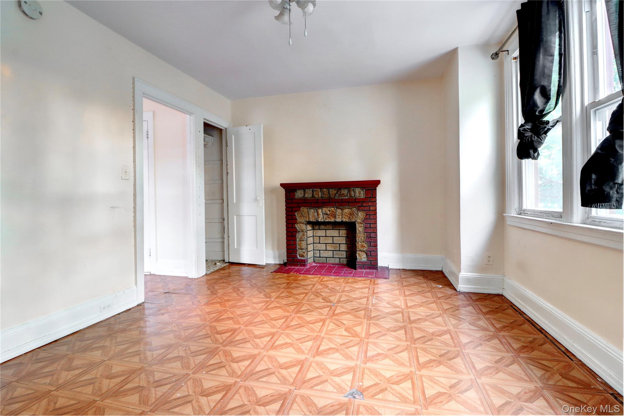 69-15 69th Place, Glendale, NY 11385