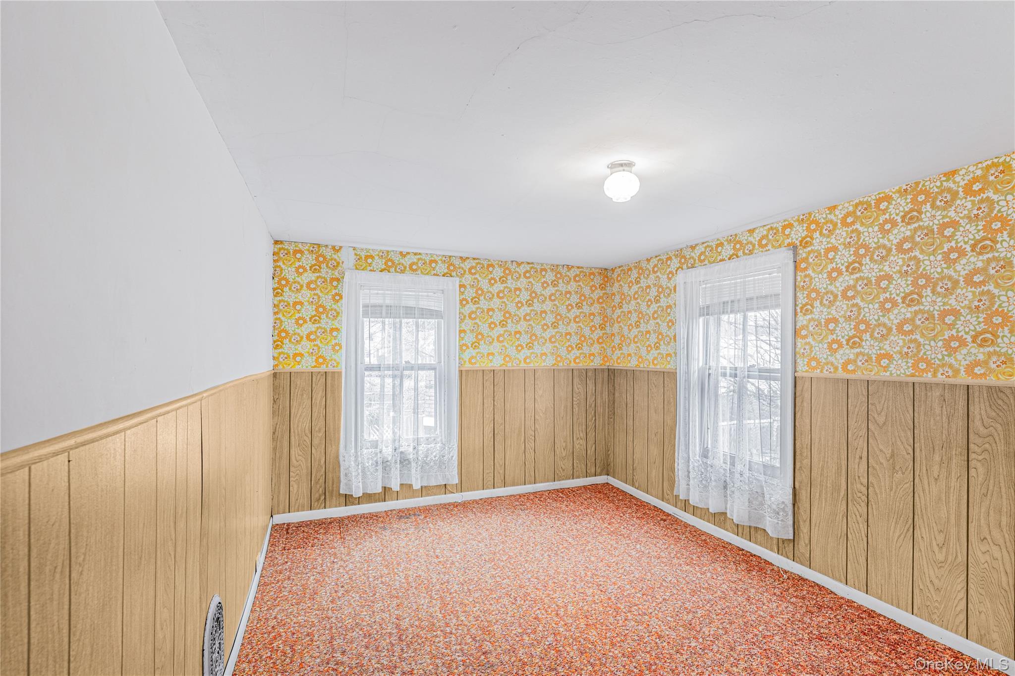 247 W Chestnut Street, Kingston, NY 12401