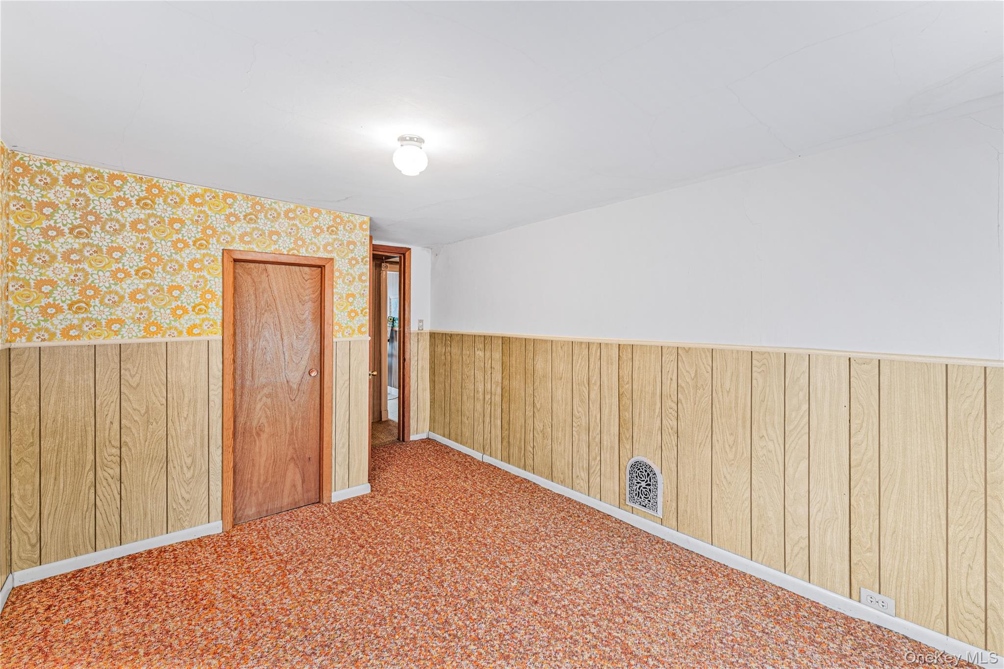 247 W Chestnut Street, Kingston, NY 12401