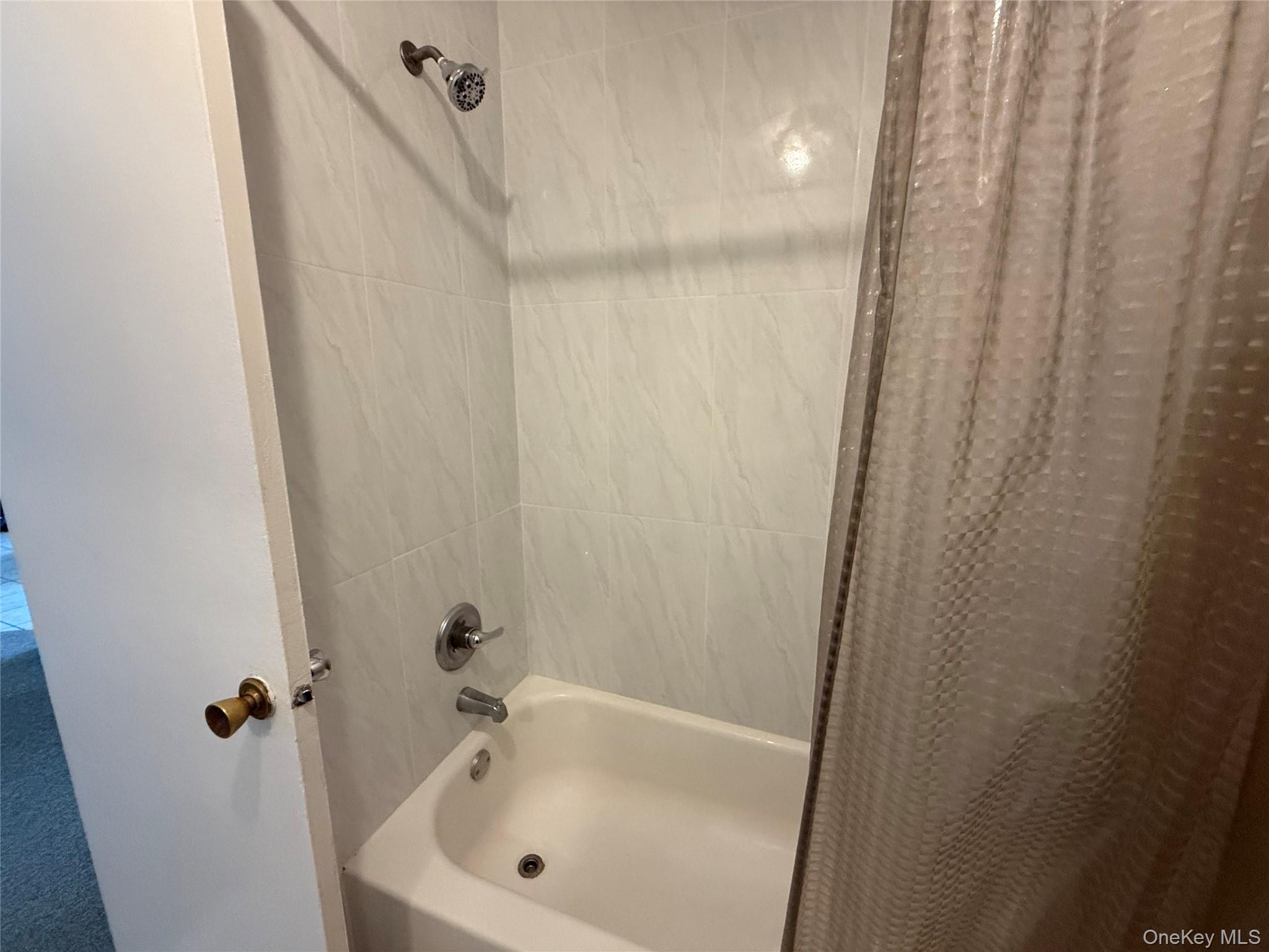 26 Cooper Road # 811, Poughkeepsie, NY 12603