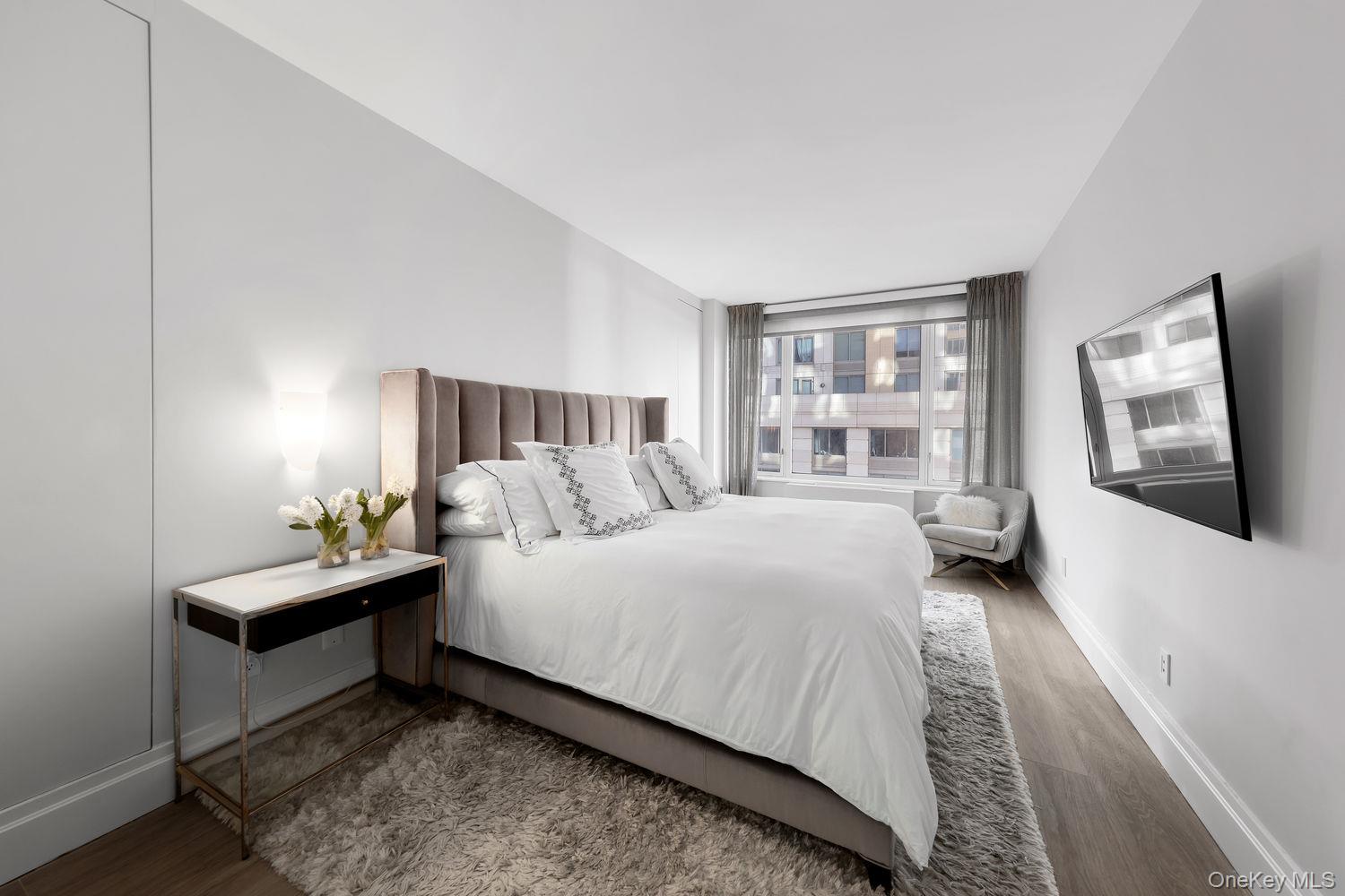 220 RIVERSIDE Boulevard # 4H, New York (Manhattan), NY 10069