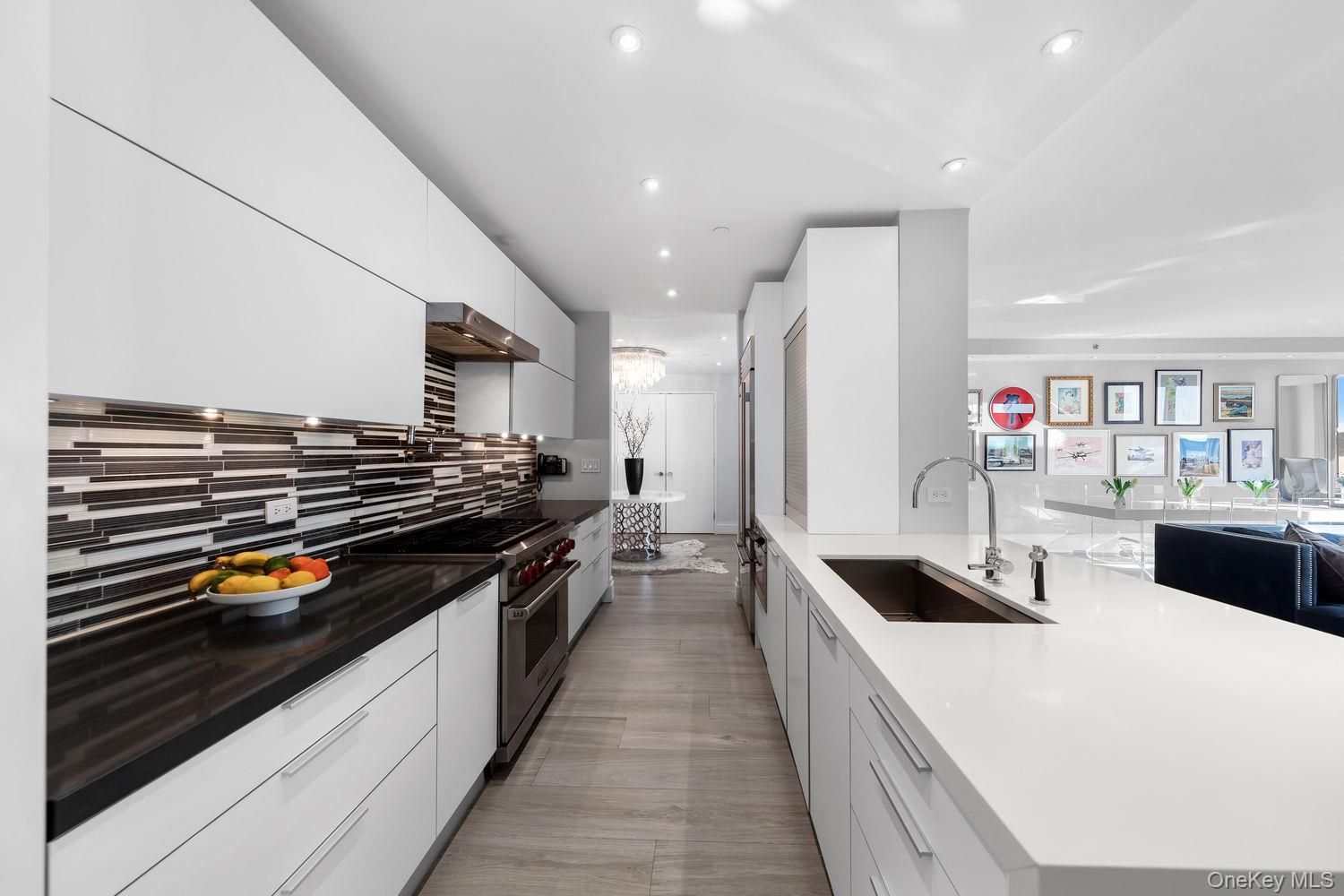 220 RIVERSIDE Boulevard # 4H, New York (Manhattan), NY 10069