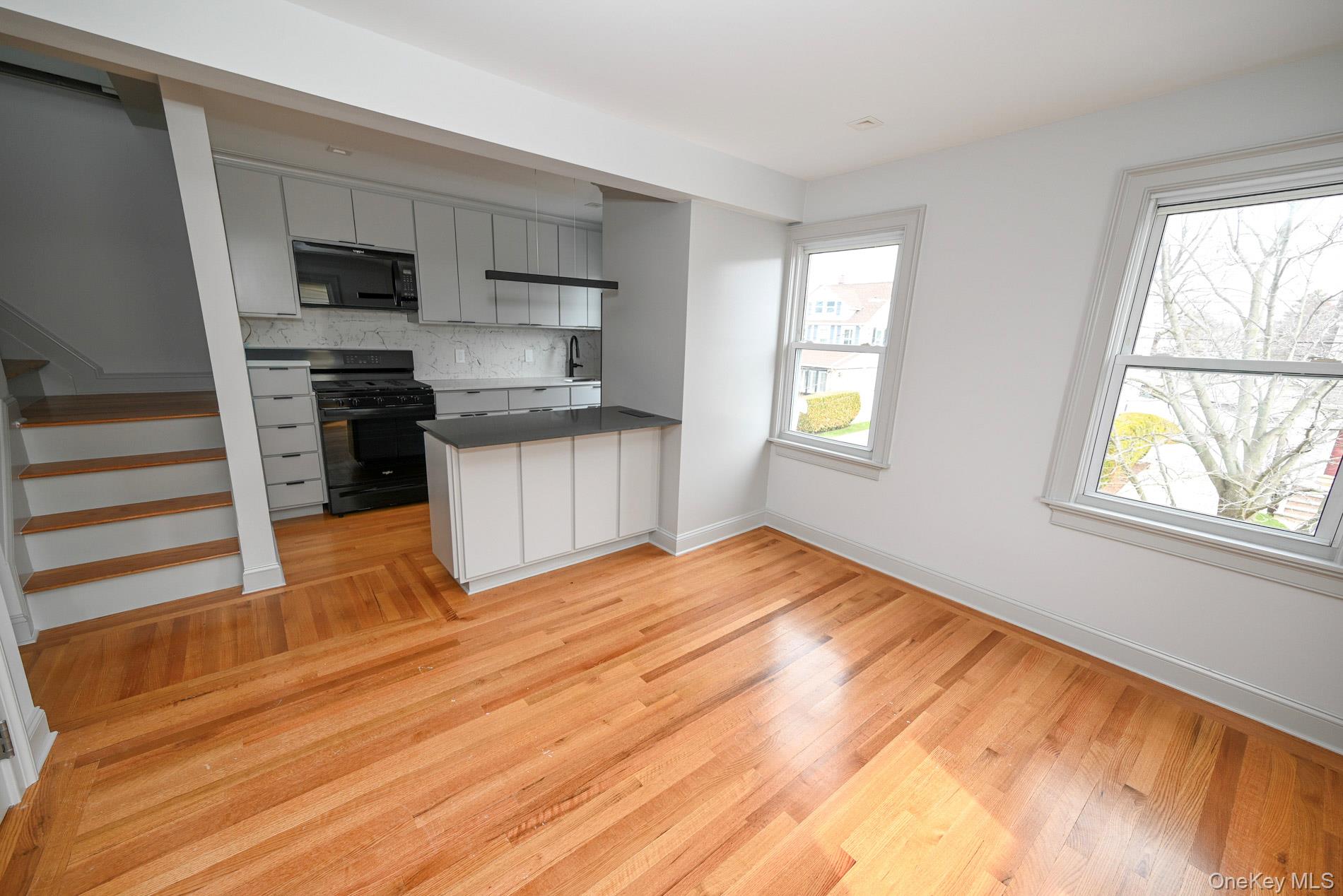 29 Everett Street, Lynbrook, NY 11563