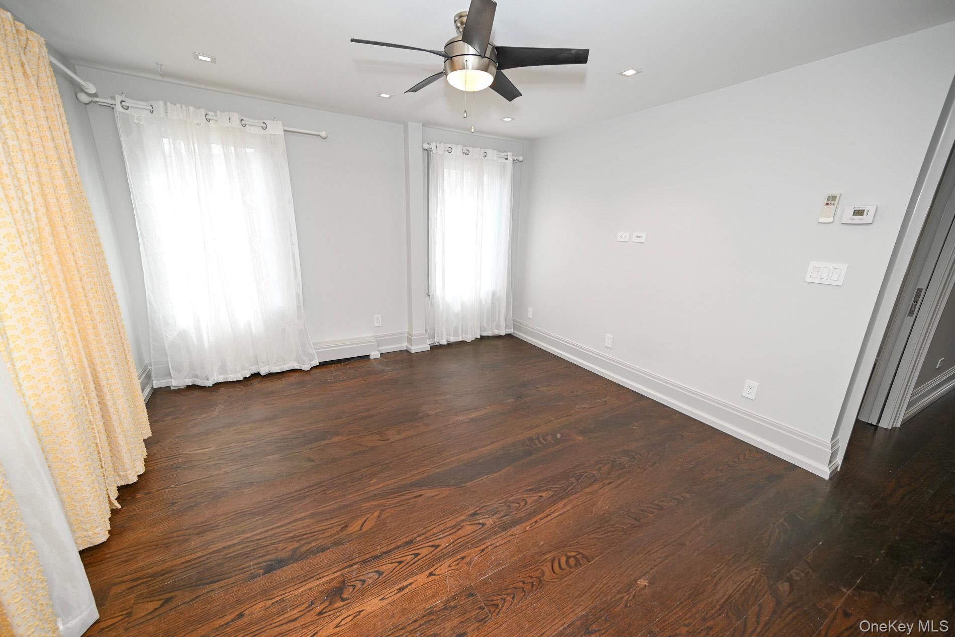 29 Everett Street, Lynbrook, NY 11563