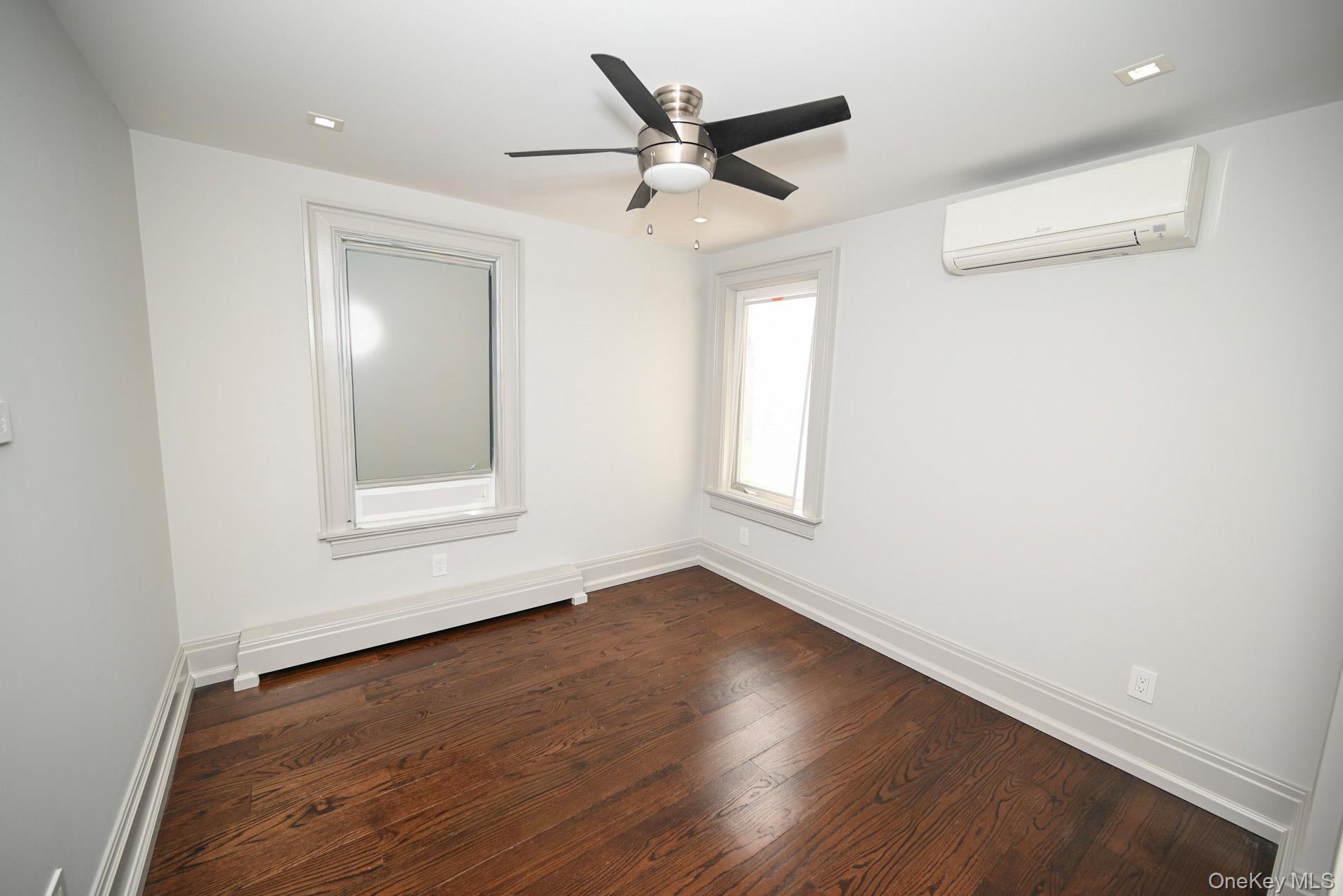 29 Everett Street, Lynbrook, NY 11563