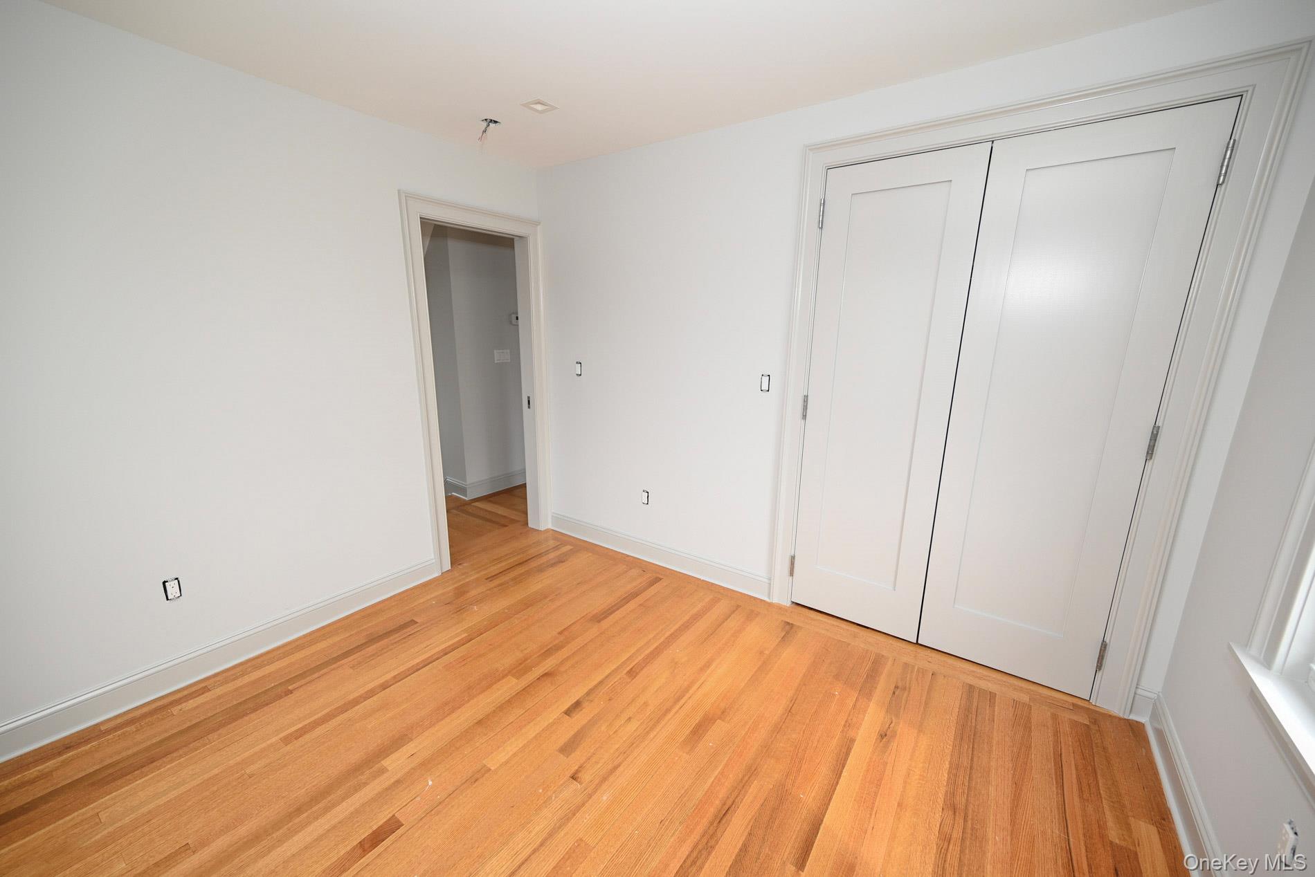 29 Everett Street, Lynbrook, NY 11563