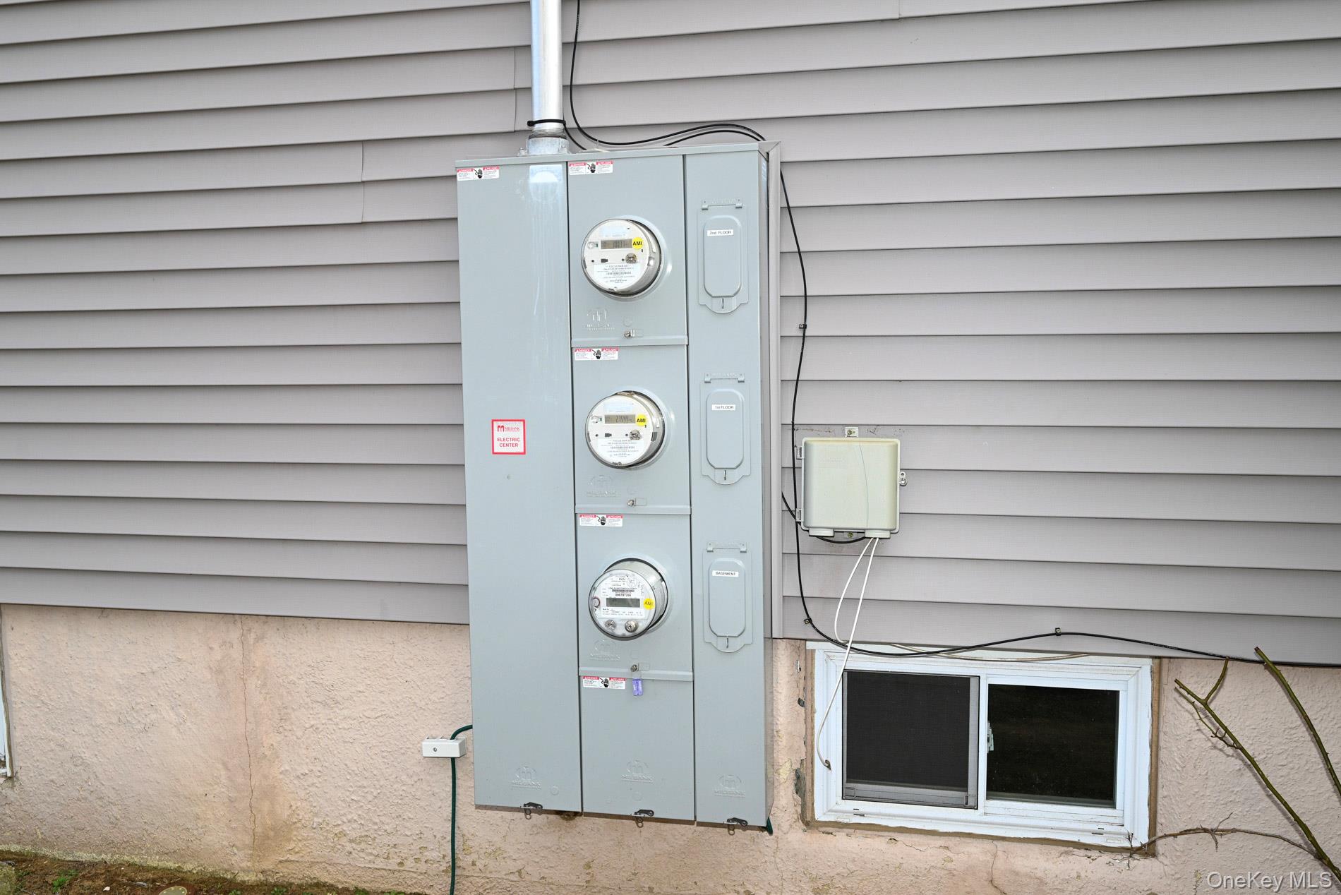 29 Everett Street, Lynbrook, NY 11563