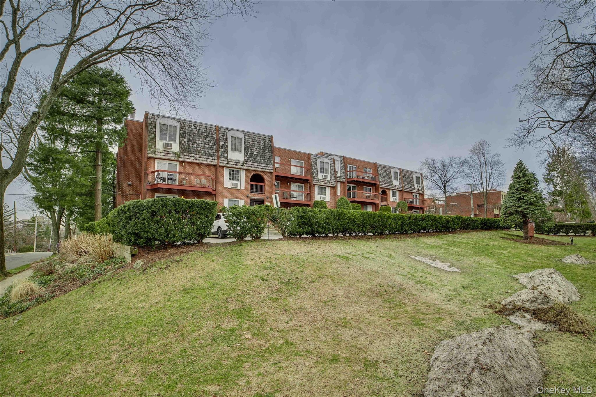 55 N Broadway # 1-1, White Plains, NY 10601