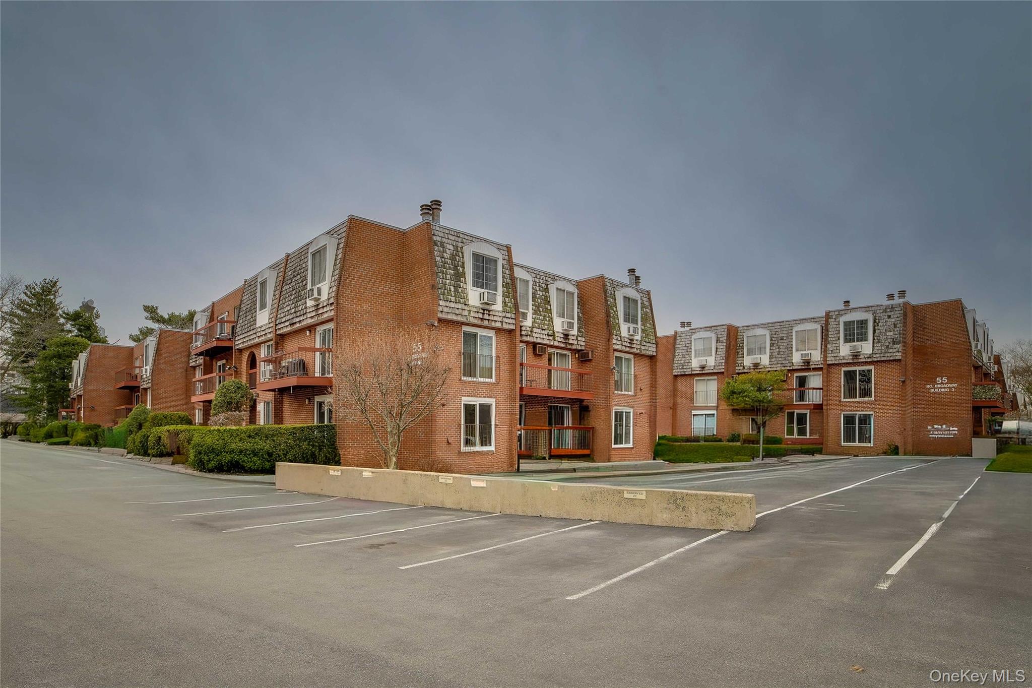 55 N Broadway # 1-1, White Plains, NY 10601