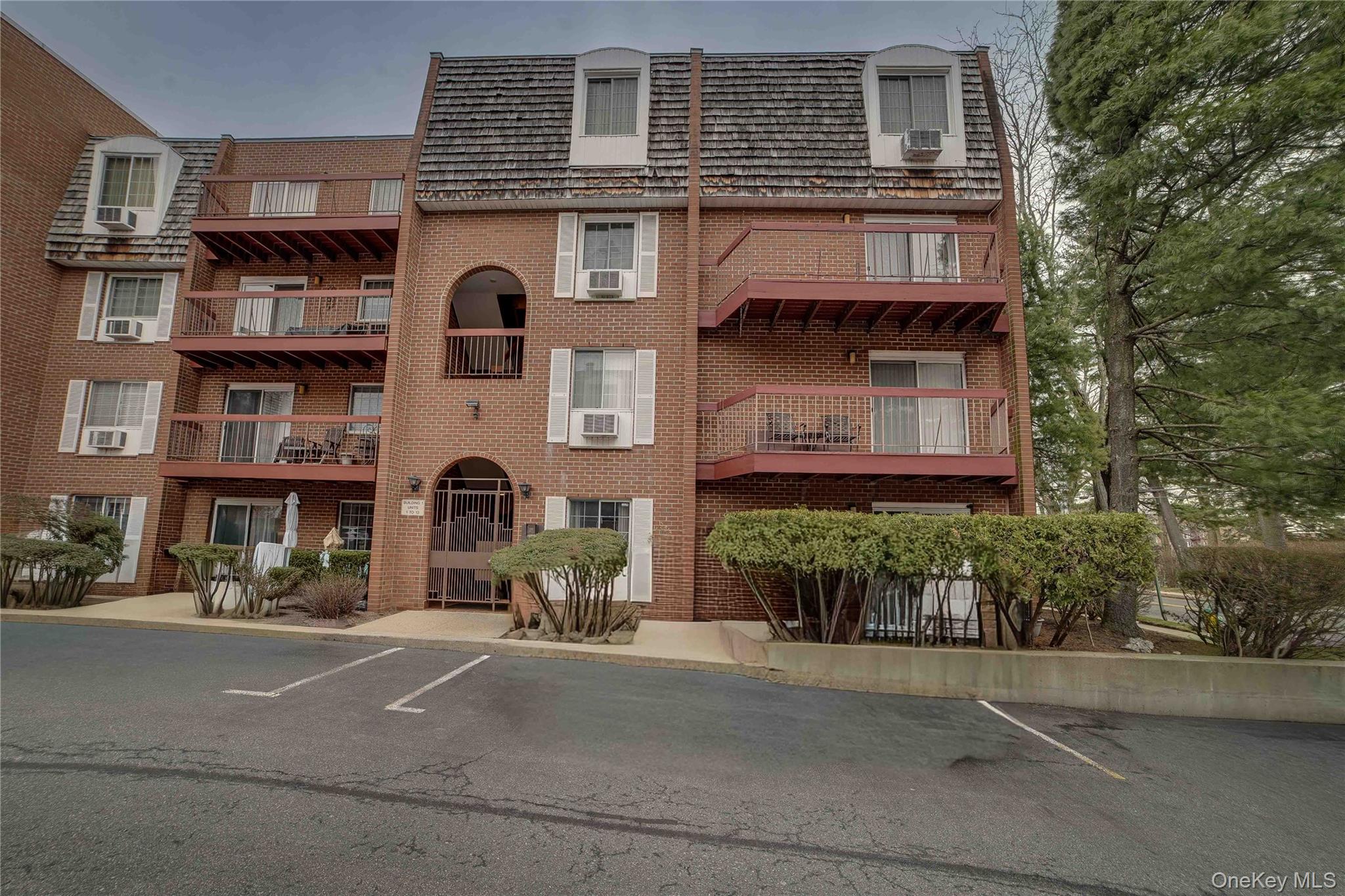 55 N Broadway # 1-1, White Plains, NY 10601