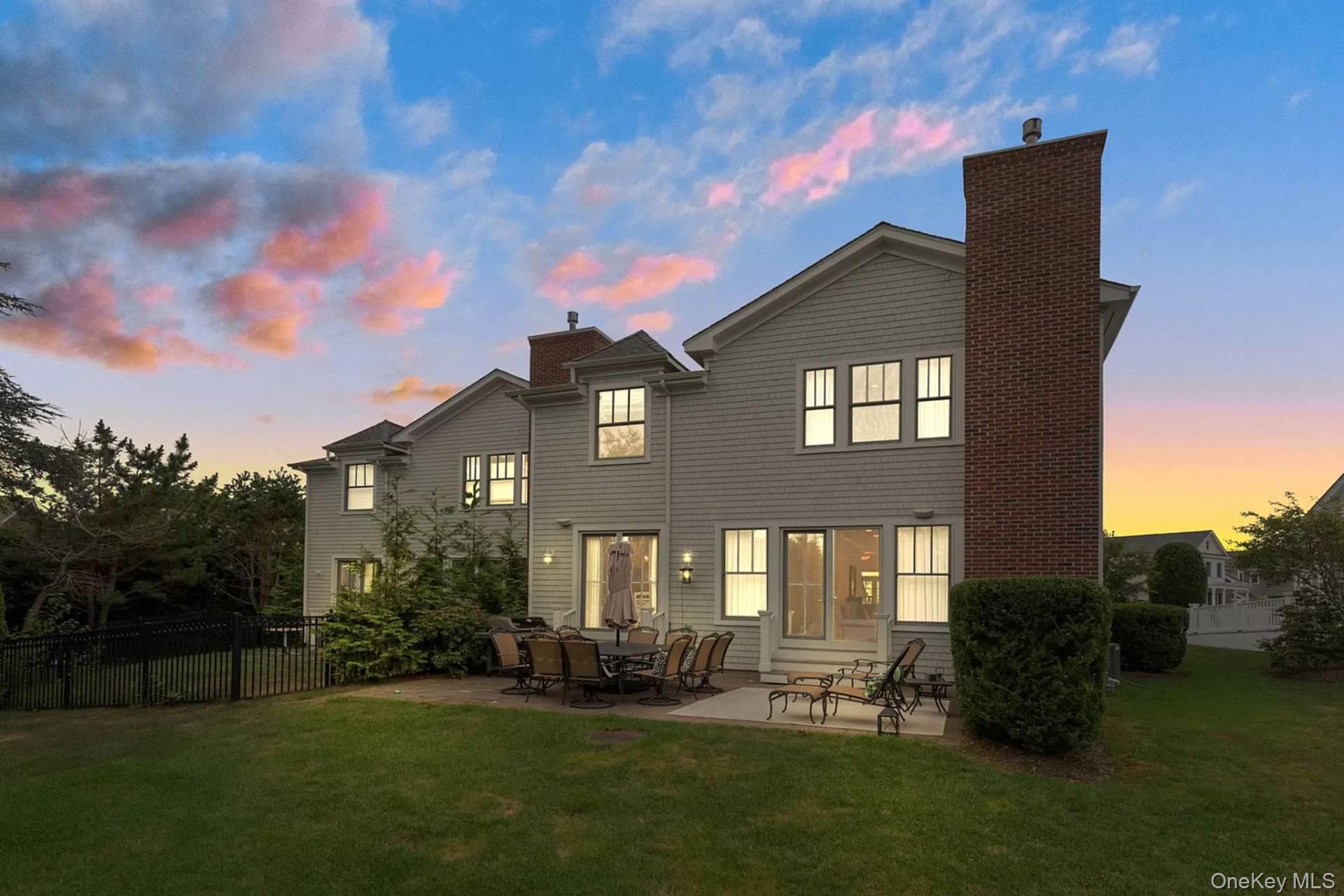 16 Pond Crossing # 7, Southampton, NY 11968