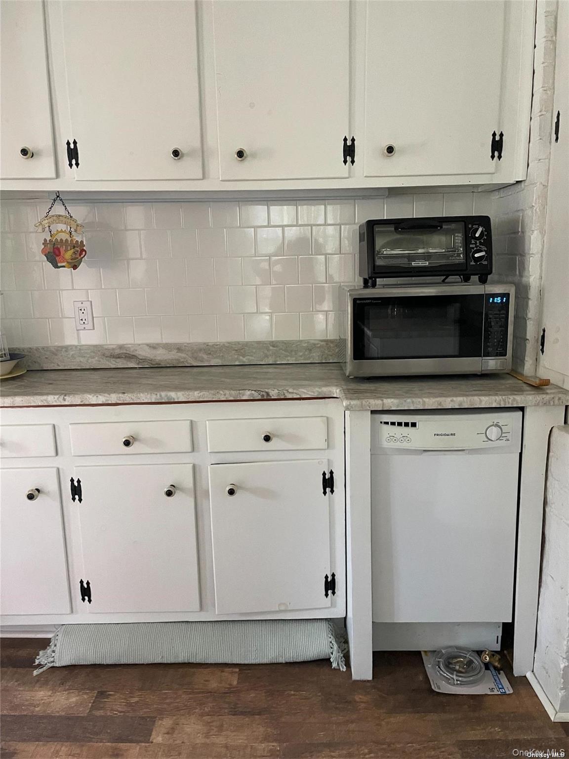 32 Neptune Road, Rocky Point, NY 11778