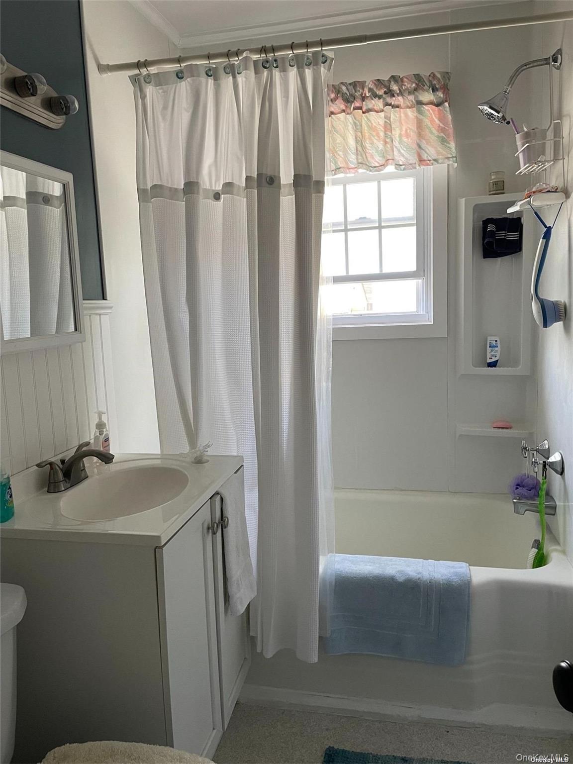 32 Neptune Road, Rocky Point, NY 11778