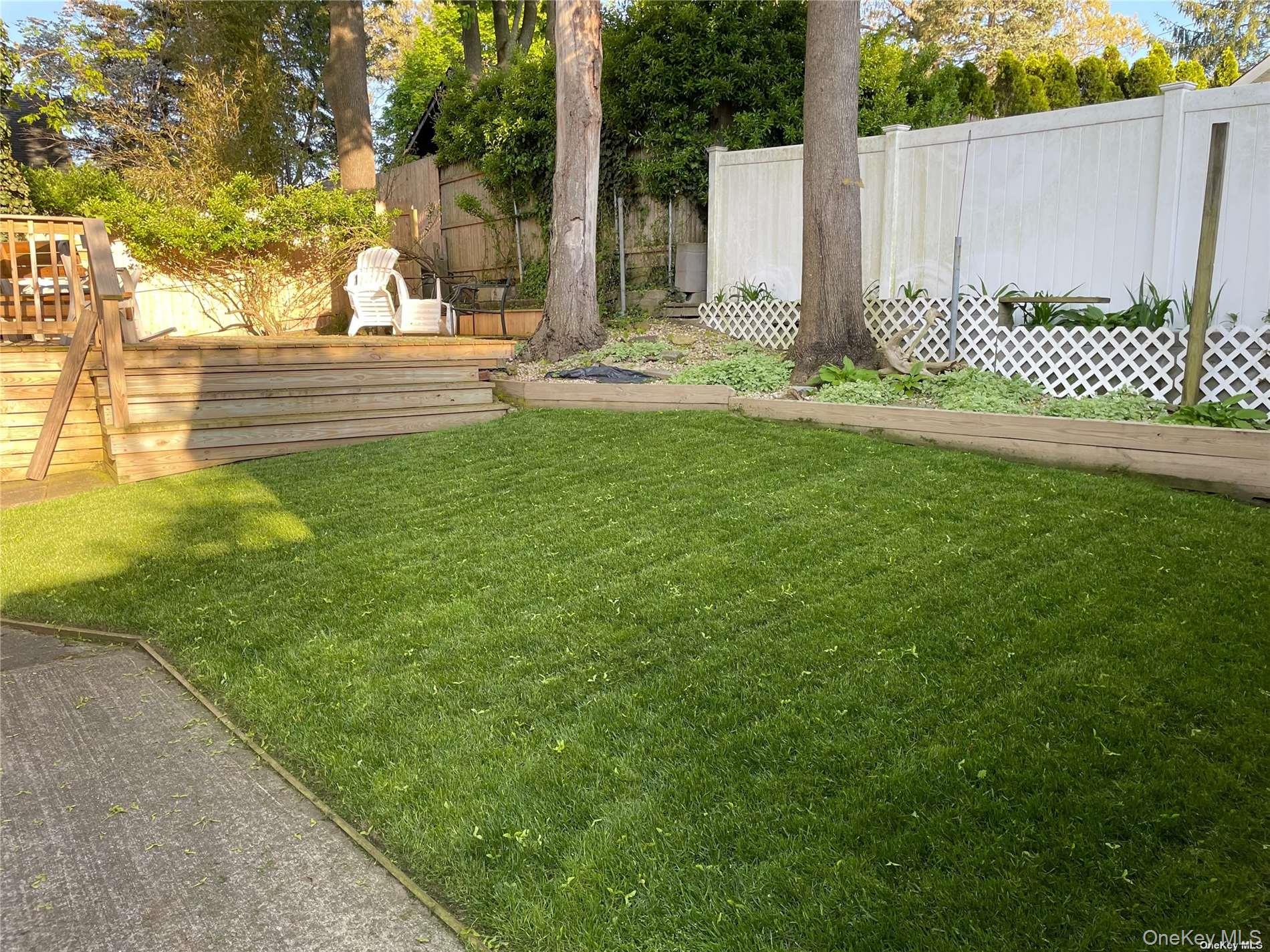 32 Neptune Road, Rocky Point, NY 11778