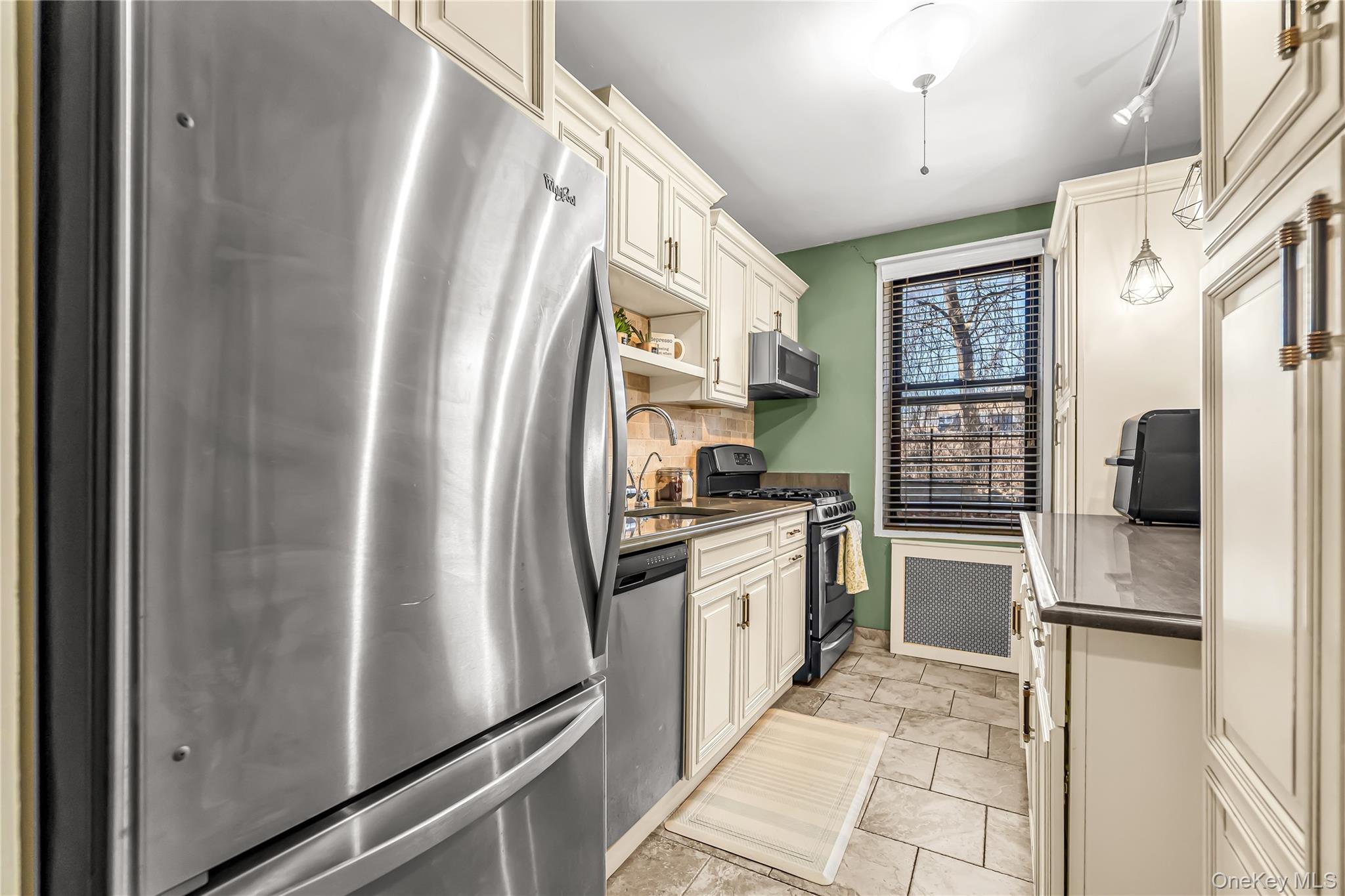 3 Remsen Road # 2L, Yonkers, NY 10710