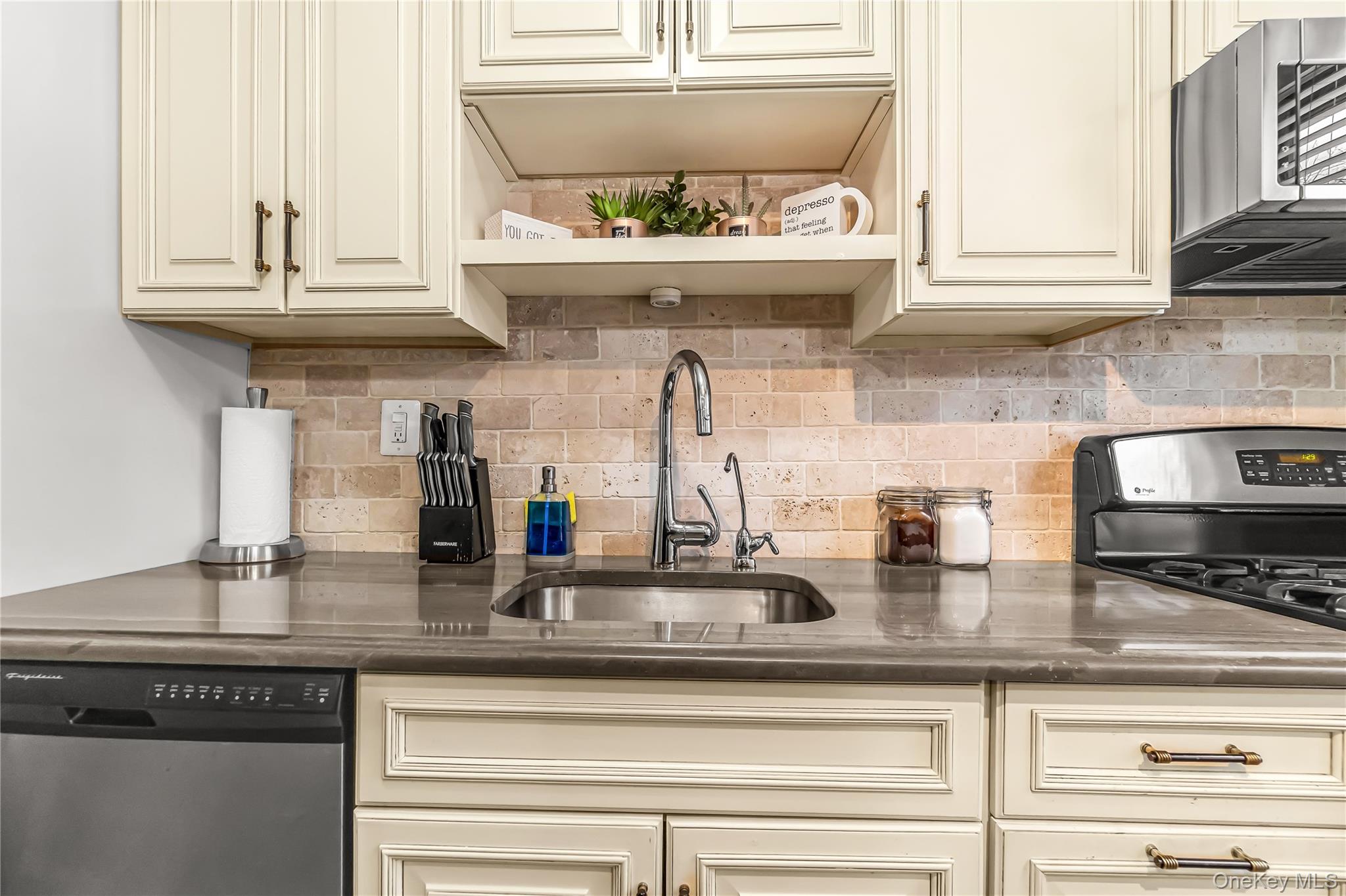 3 Remsen Road # 2L, Yonkers, NY 10710