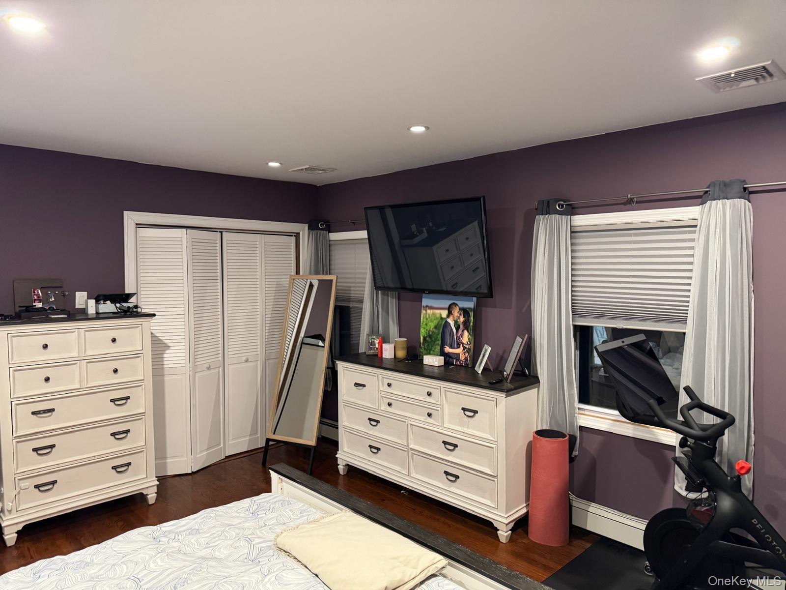 48 Jefferson Rd, Farmingdale, NY 11735