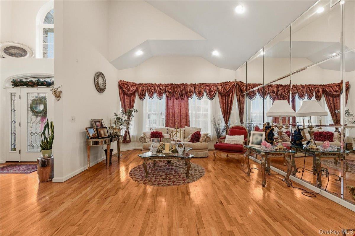 11 Island Trail, Mount Sinai, NY 11766