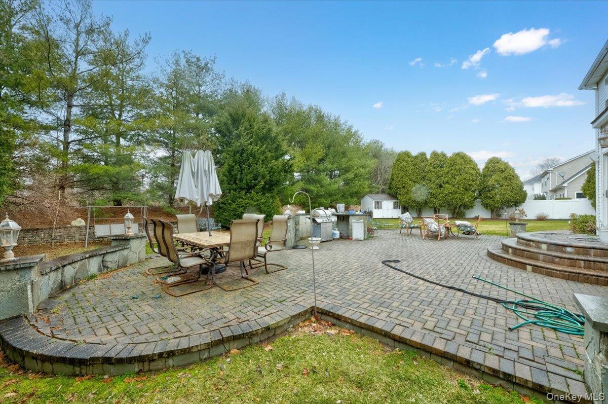 11 Island Trail, Mount Sinai, NY 11766