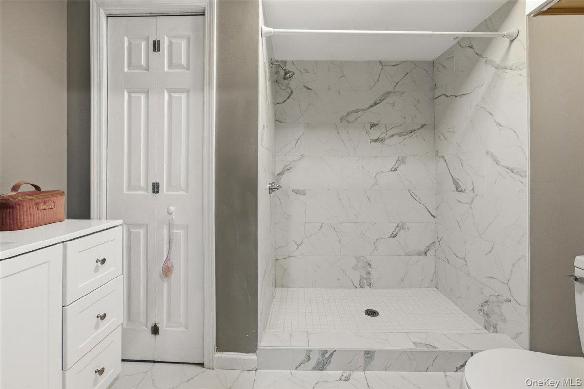 11 Island Trail, Mount Sinai, NY 11766