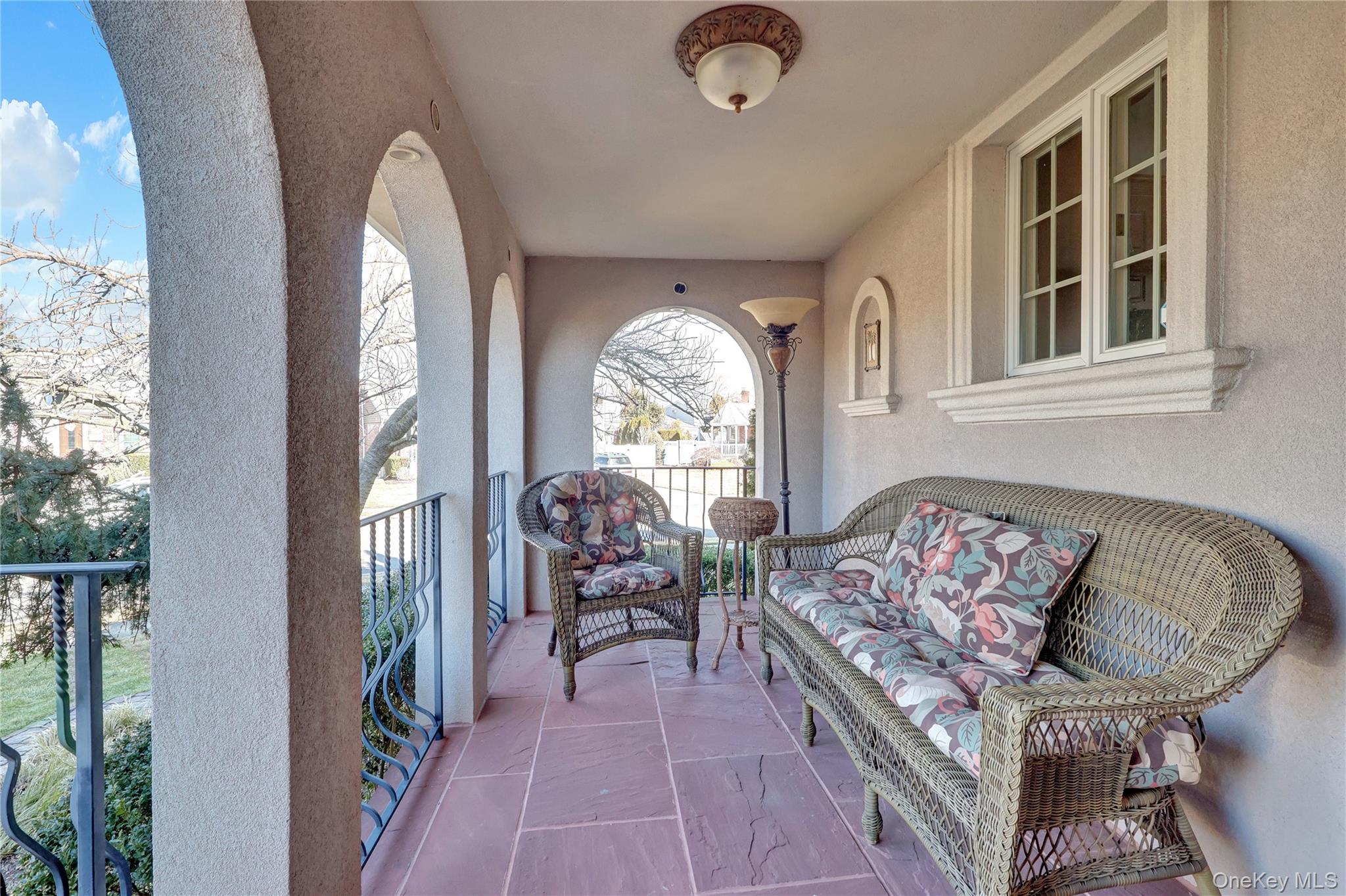 646 Kildare Crescent, Seaford, NY 11783