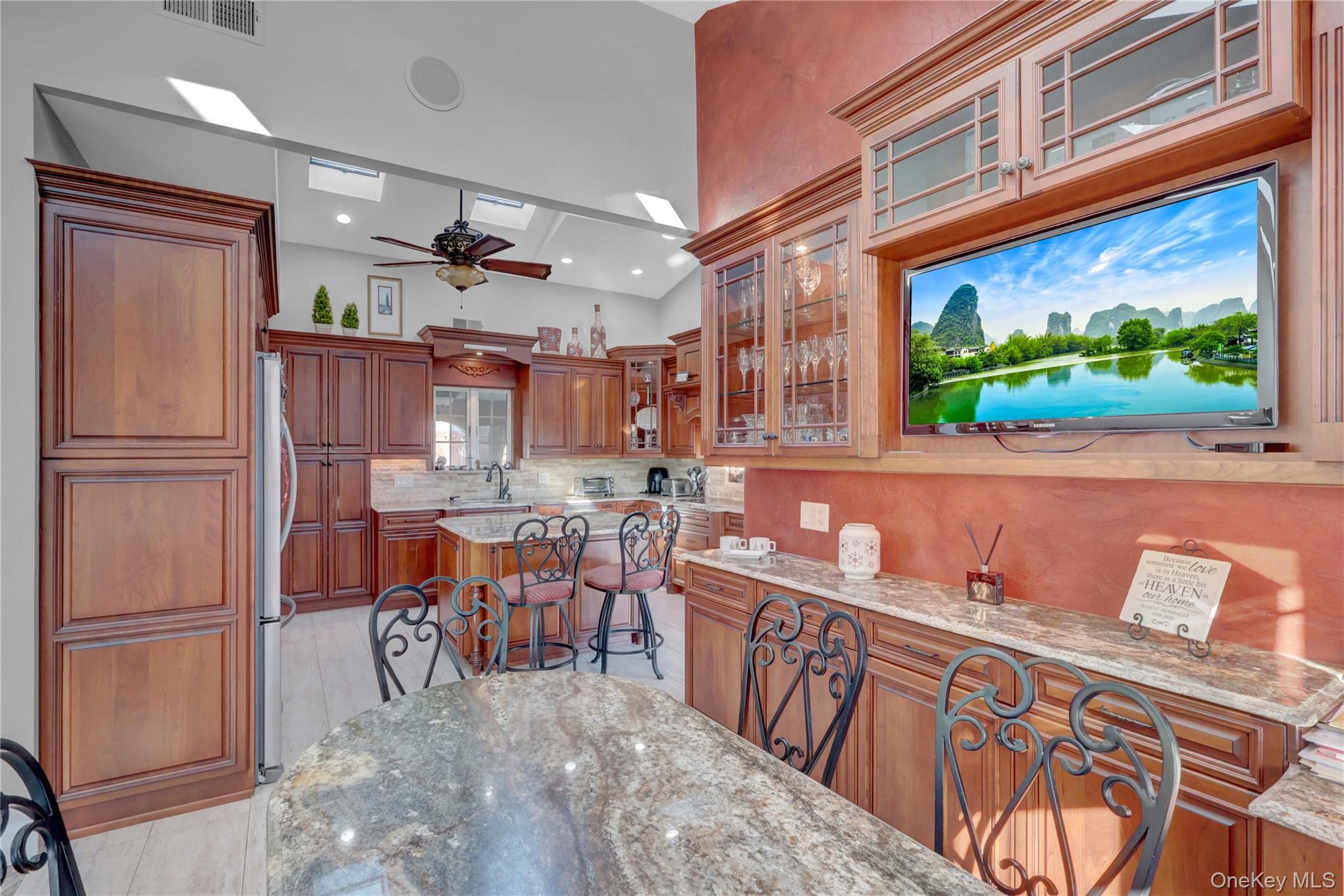 646 Kildare Crescent, Seaford, NY 11783