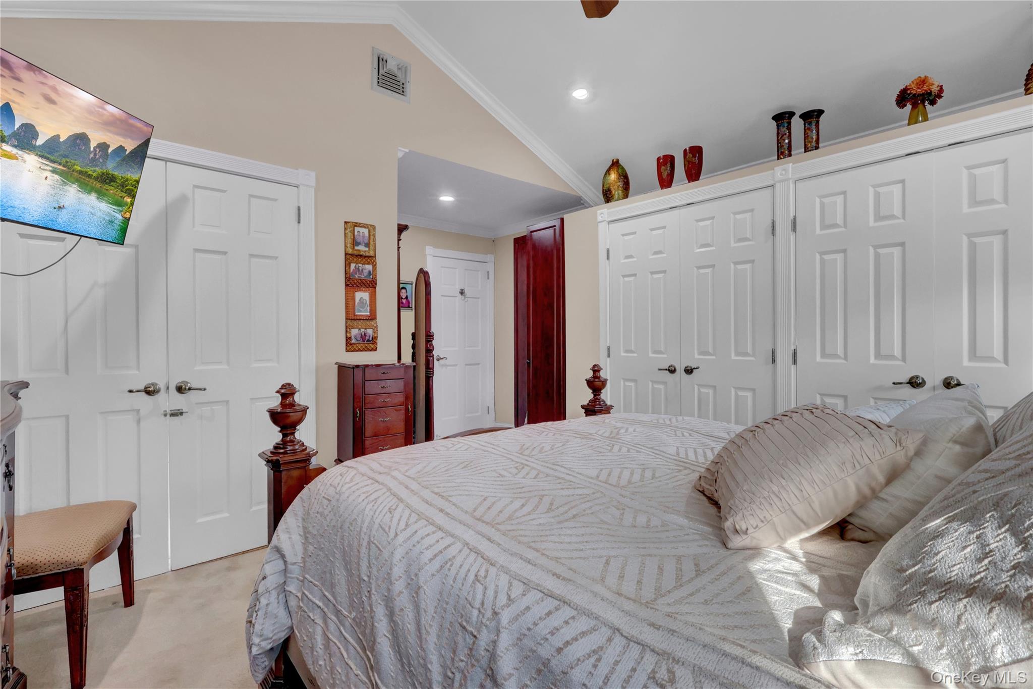 646 Kildare Crescent, Seaford, NY 11783