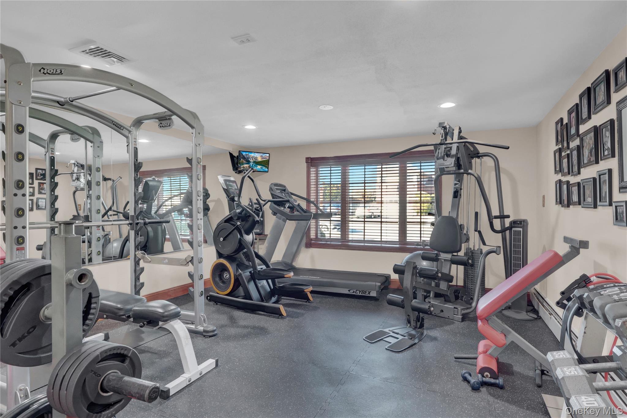 646 Kildare Crescent, Seaford, NY 11783