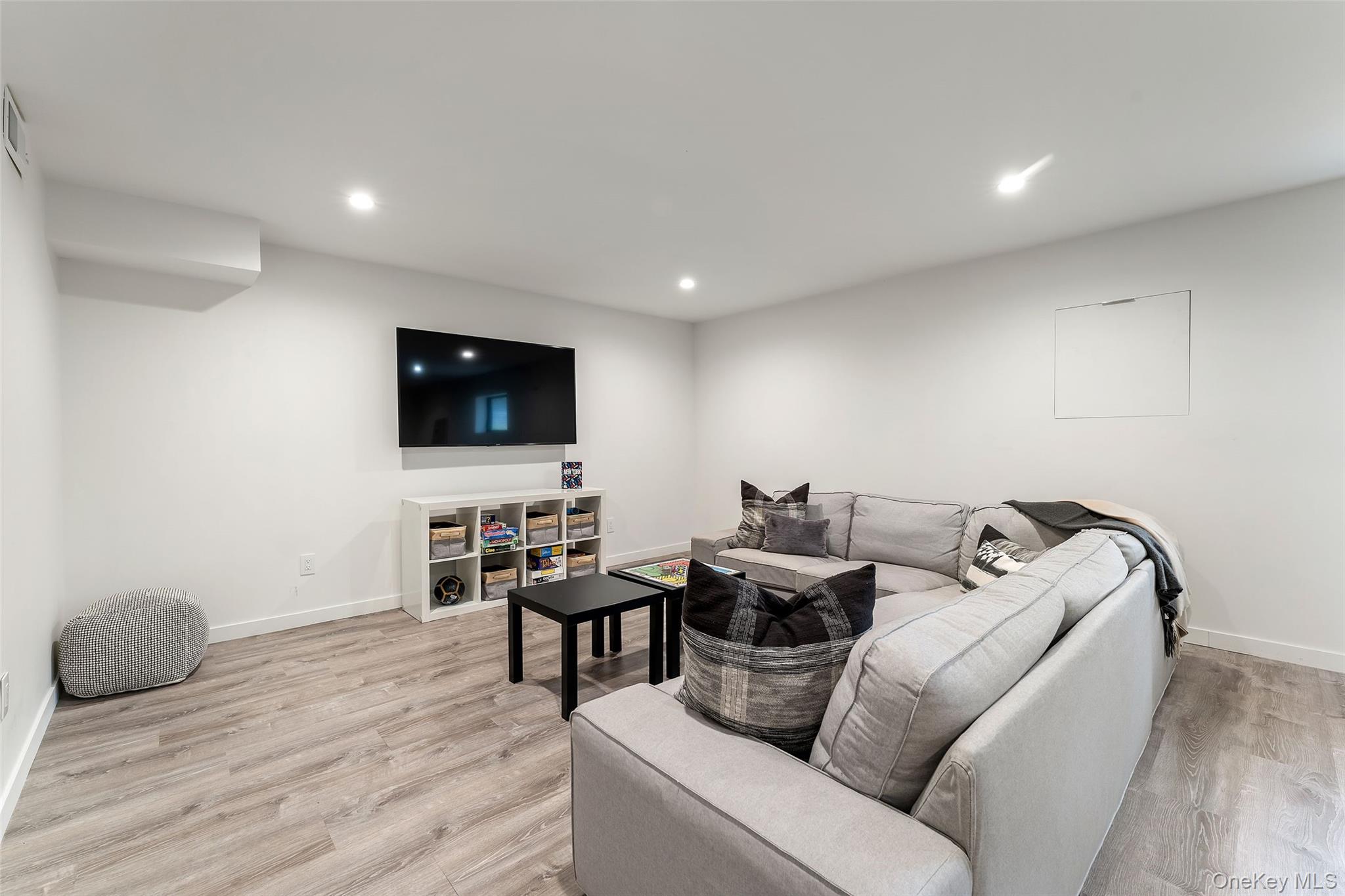 7 Windsong Road, Ardsley, NY 10502