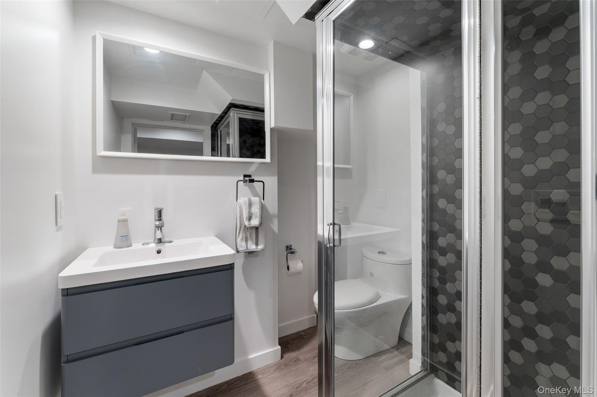 7 Windsong Road, Ardsley, NY 10502