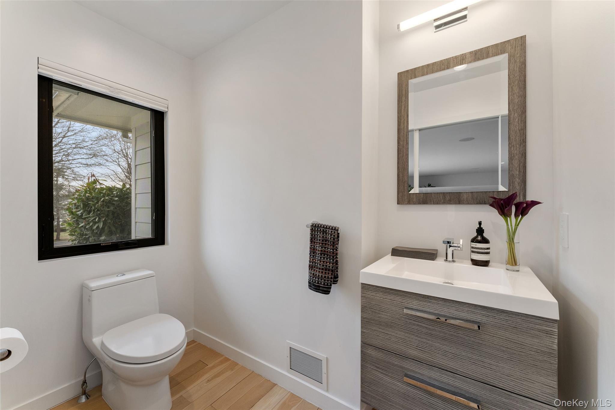 7 Windsong Road, Ardsley, NY 10502