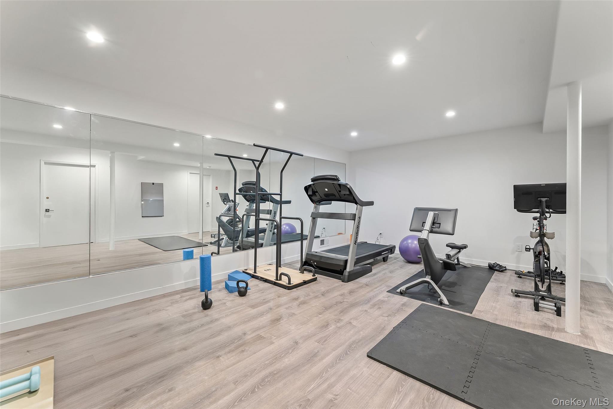 7 Windsong Road, Ardsley, NY 10502