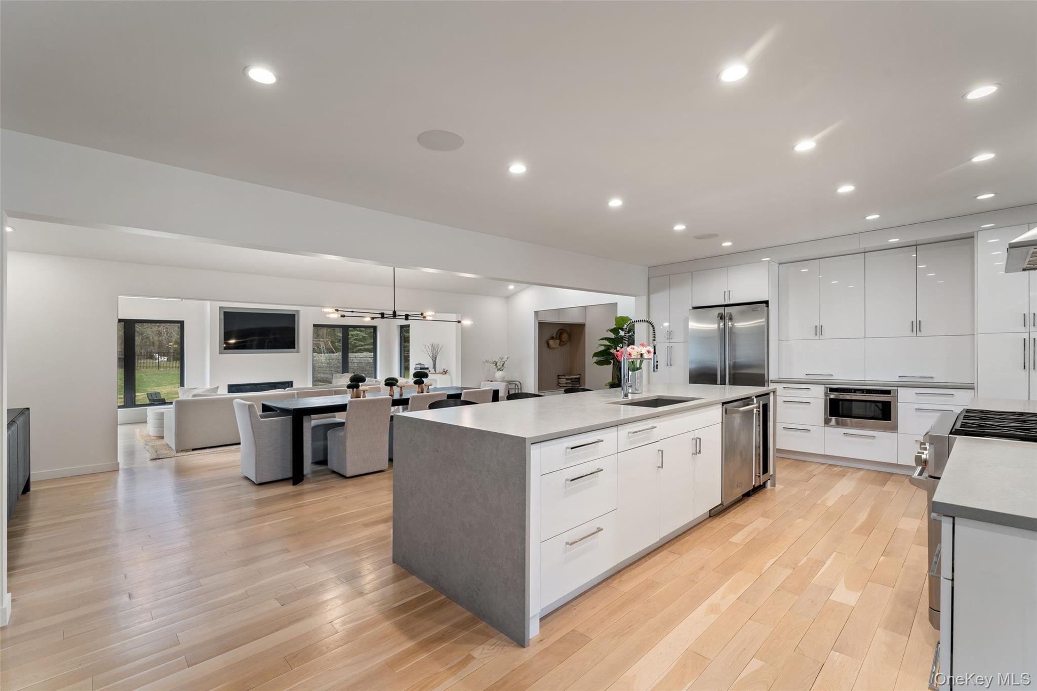 7 Windsong Road, Ardsley, NY 10502