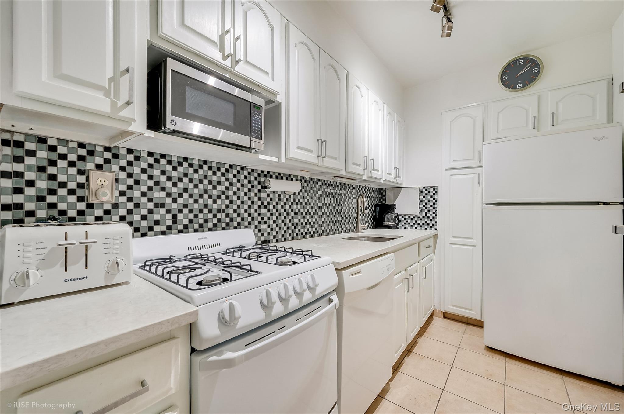 39-65 52nd Streets # 5N, Woodside, NY 11377