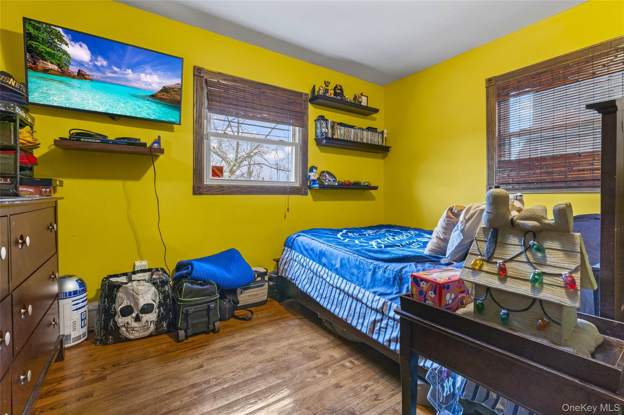 2 Burnett Avenue, Bay Shore, NY 11706