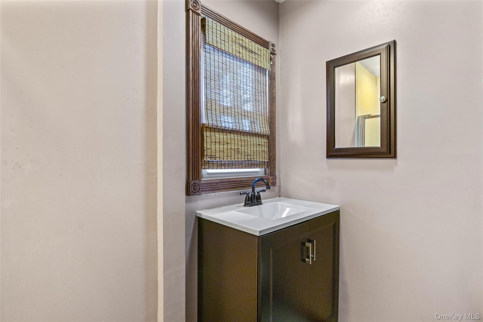 2 Burnett Avenue, Bay Shore, NY 11706